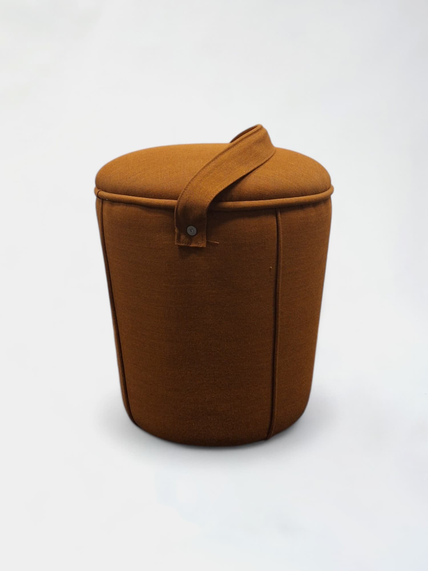 Satelliet light brown round pouffe with strap-0