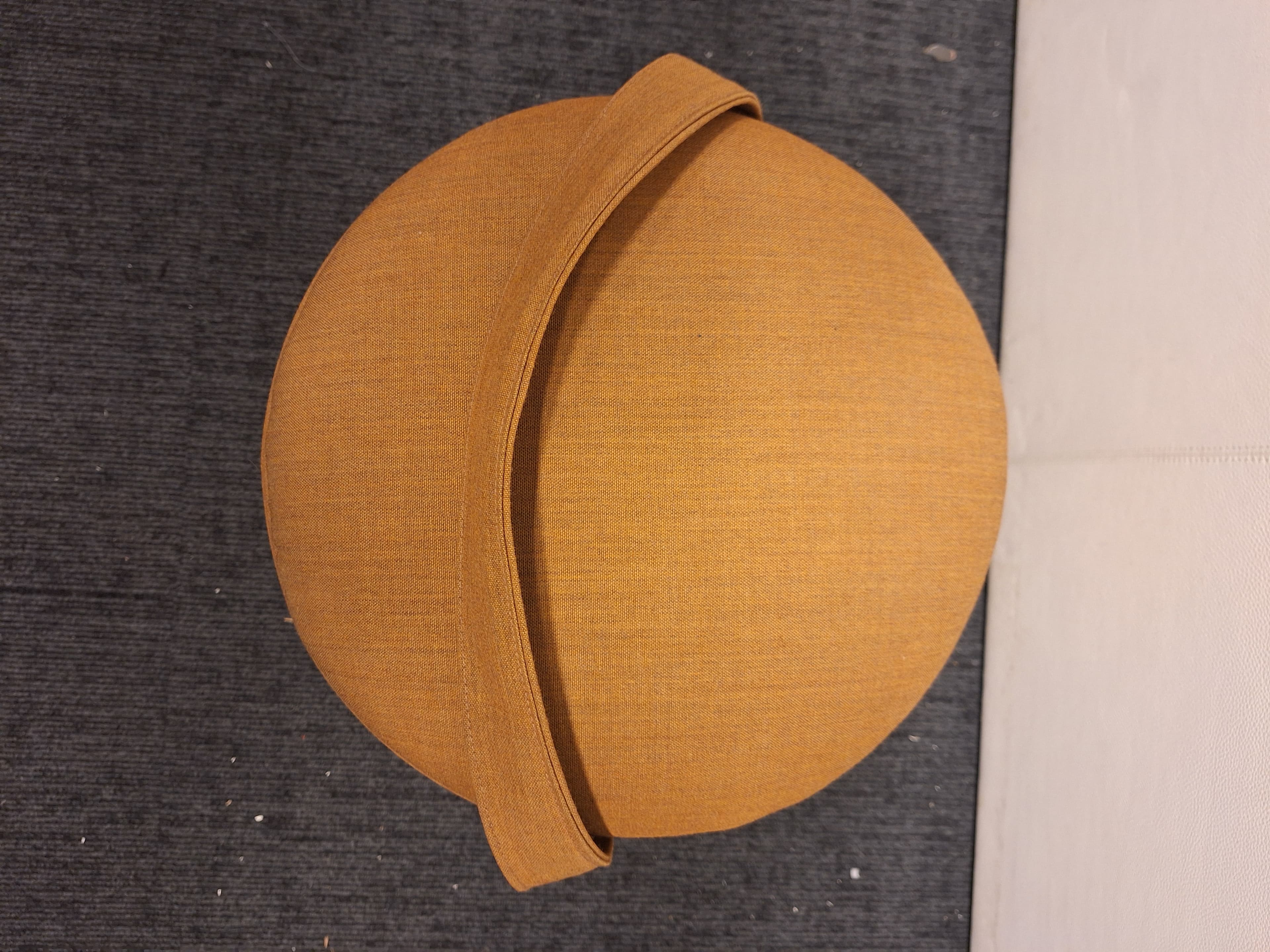 Satelliet light brown round pouffe with strap-3