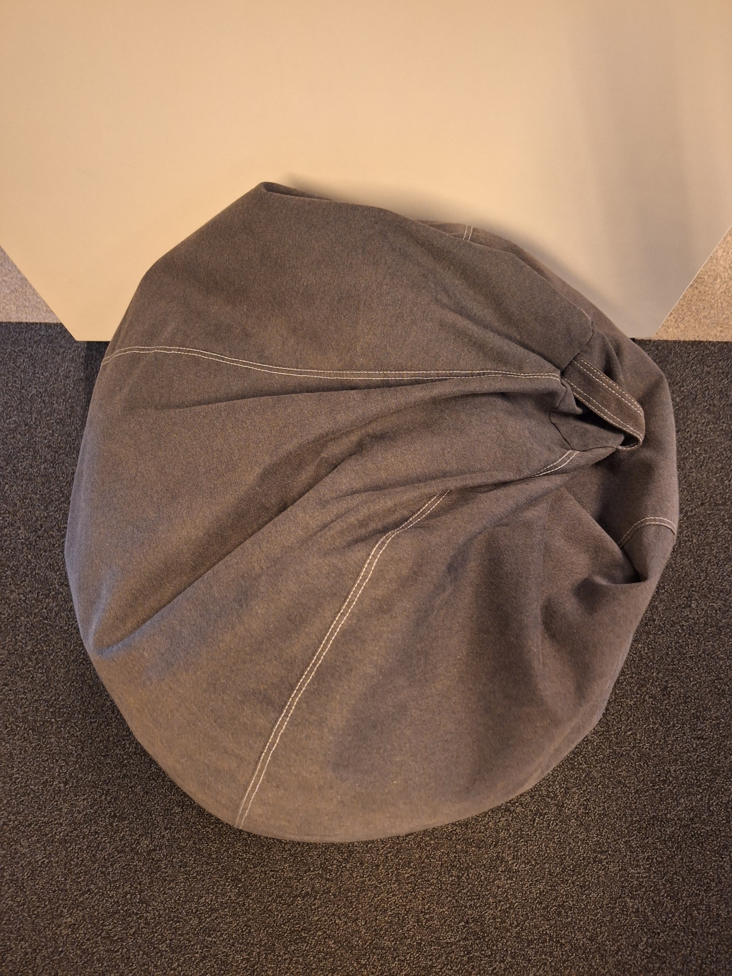 Black Pouffe-1