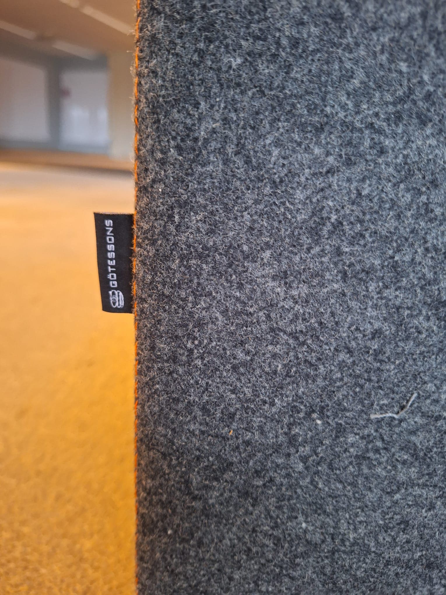 Gotessons acoustic partition removable on ball bearings-1