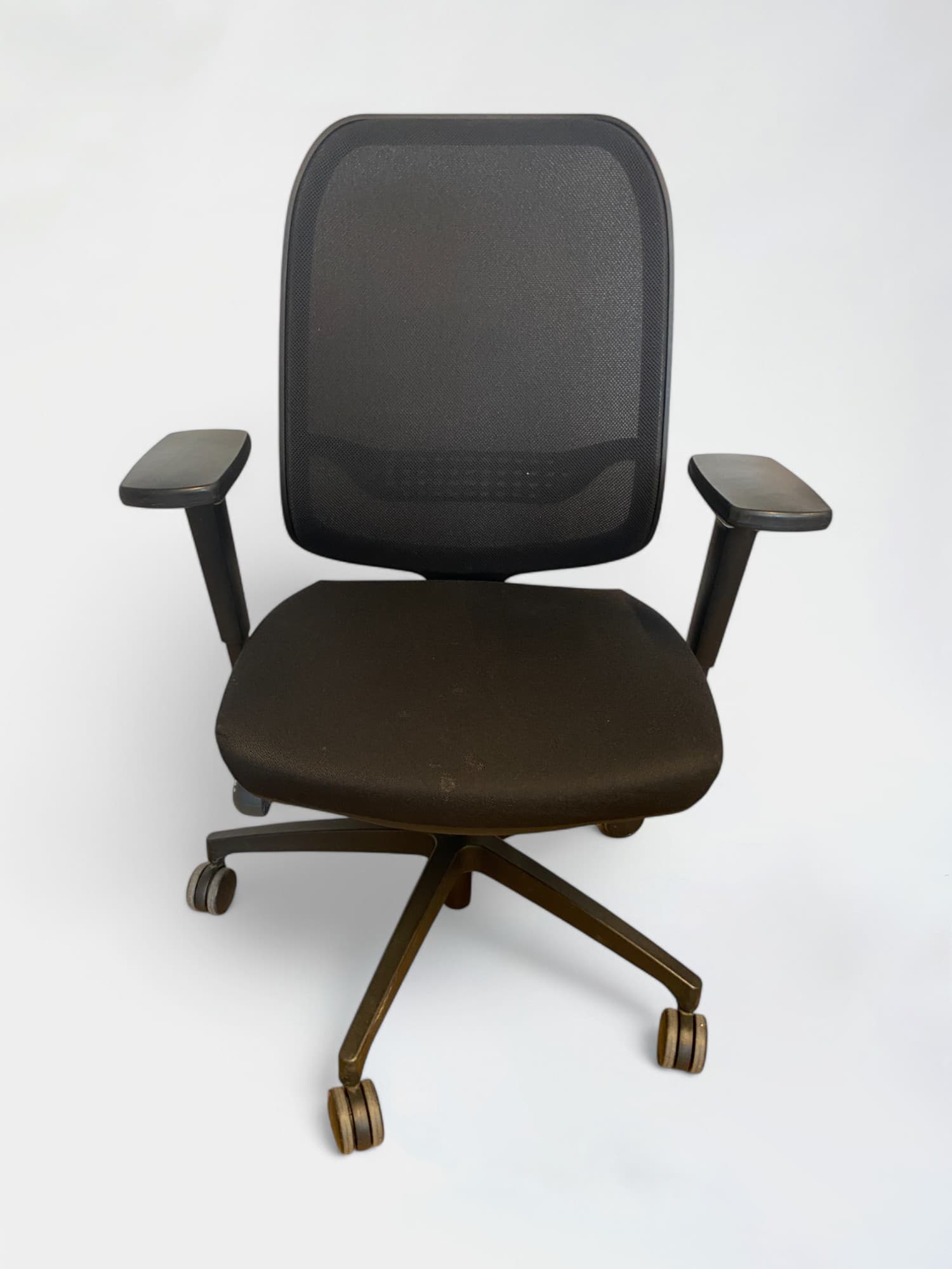 Beta Black Mesh Office Chair with Adjustable Armrests with lombard support-2