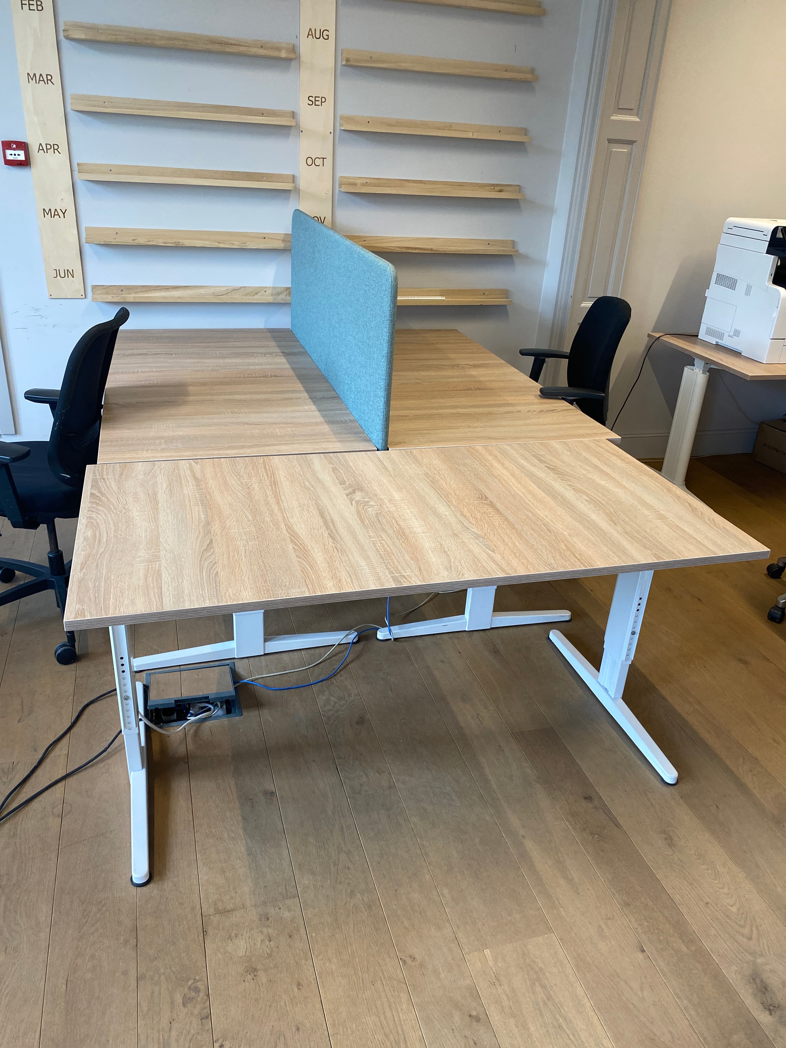 160cm Light Wood and White Metal Desk without Green Privacy Panel-2