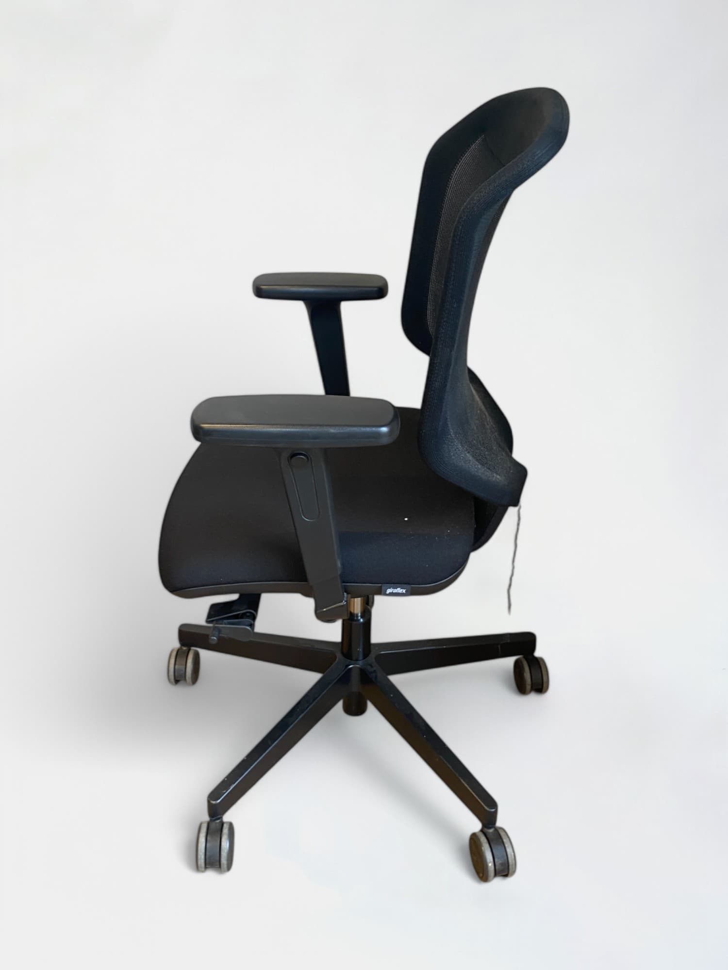 Giroflex Black Mesh Office Chair with Adjustable Armrests-4