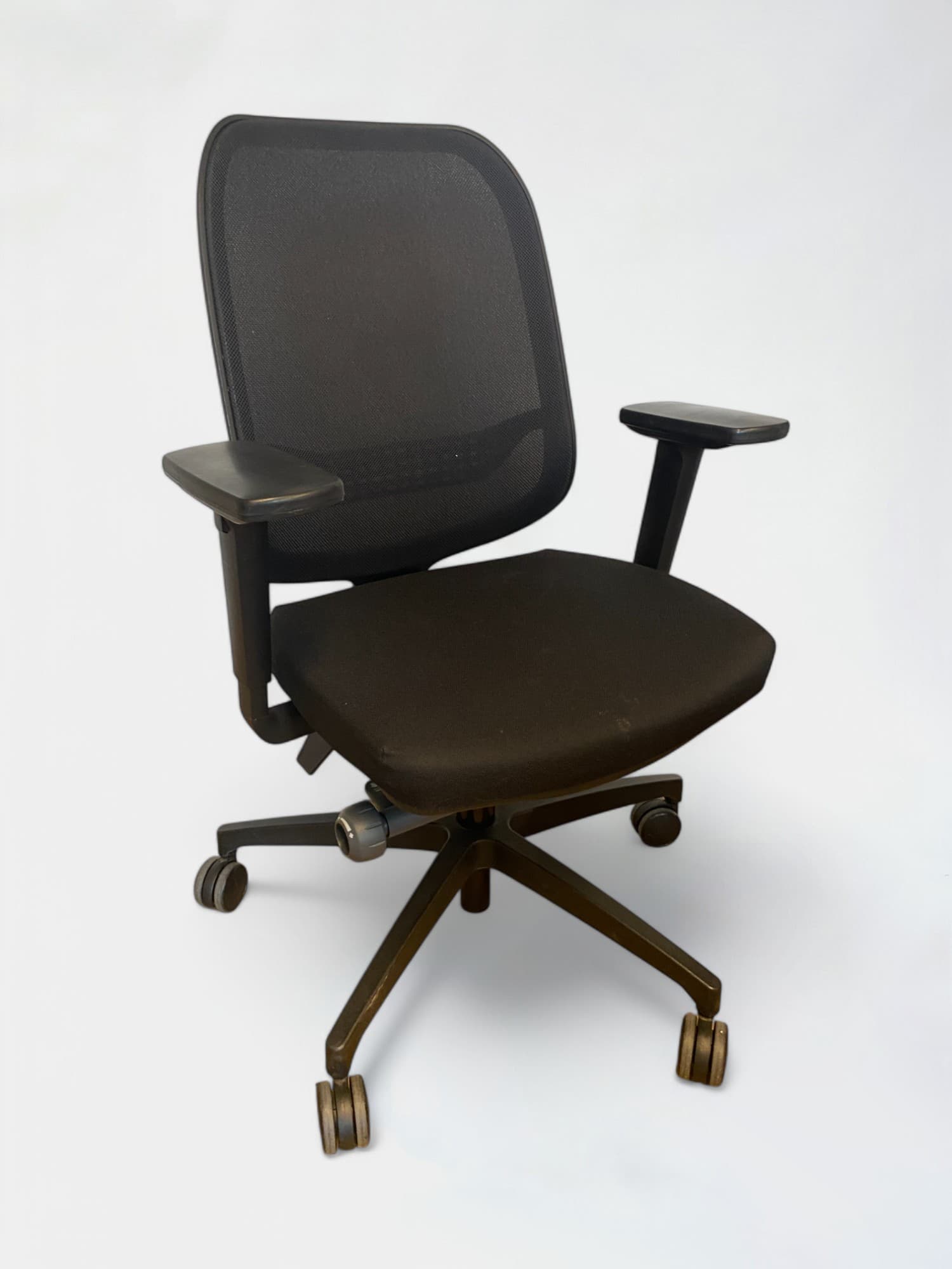 Beta Black Mesh Office Chair with Adjustable Armrests with lombard support-0