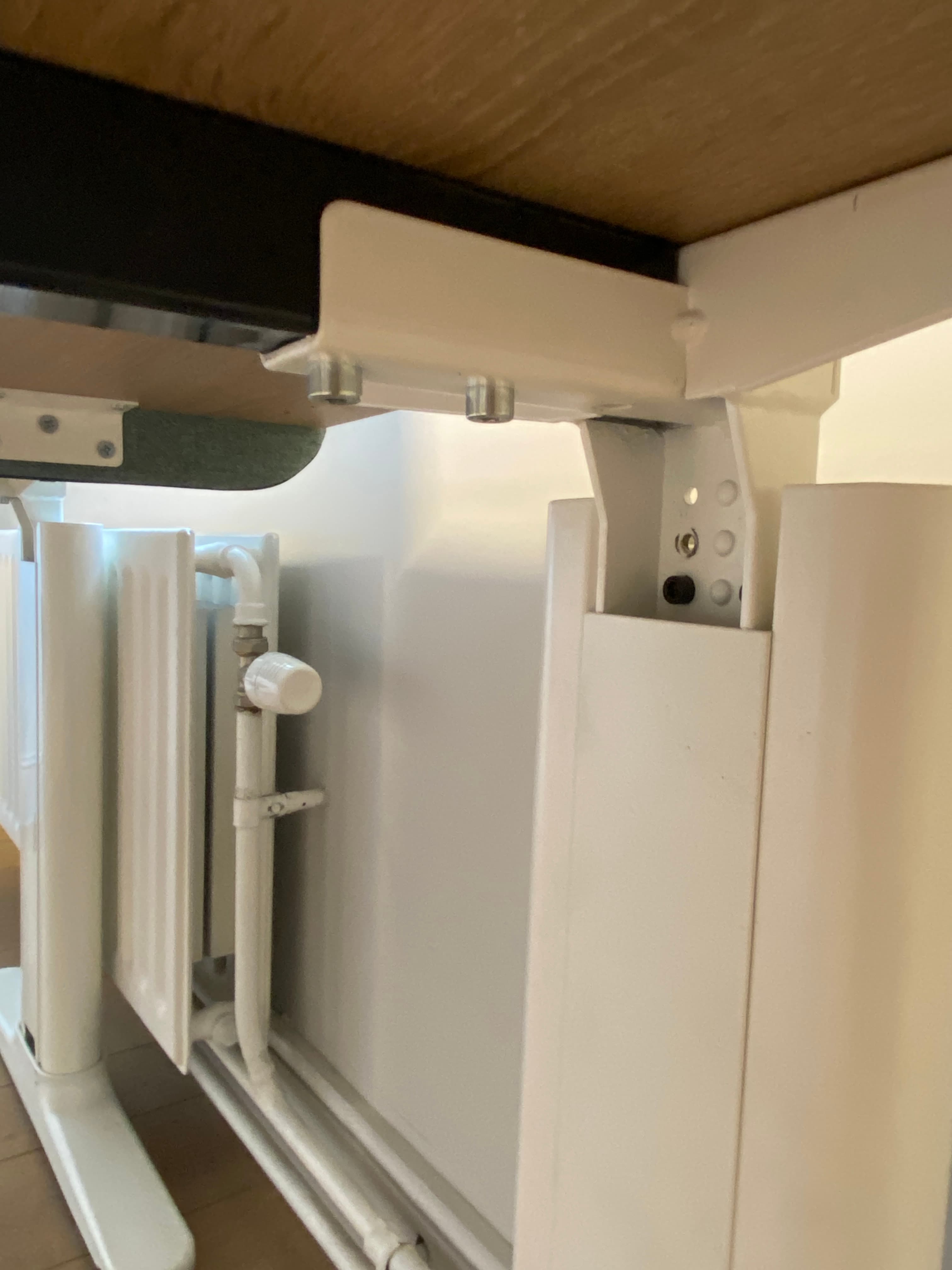 160cm Light Wood Adjustable single Desk with White Metal Legs without divider-2