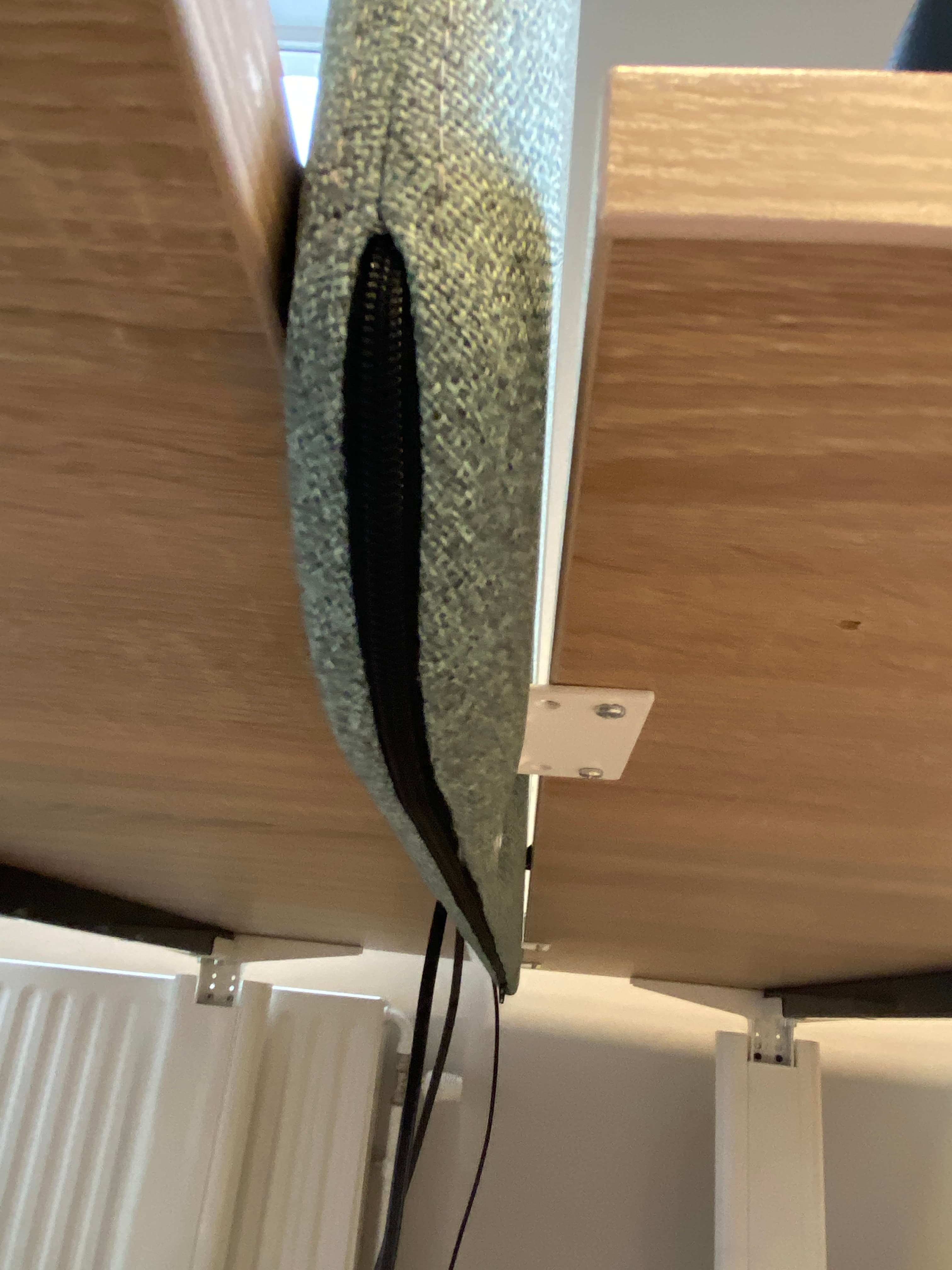 160cm Licht enkelvoudig houten laminaat bureau met verstelbare hoogte zonder blauw tussenschot-2