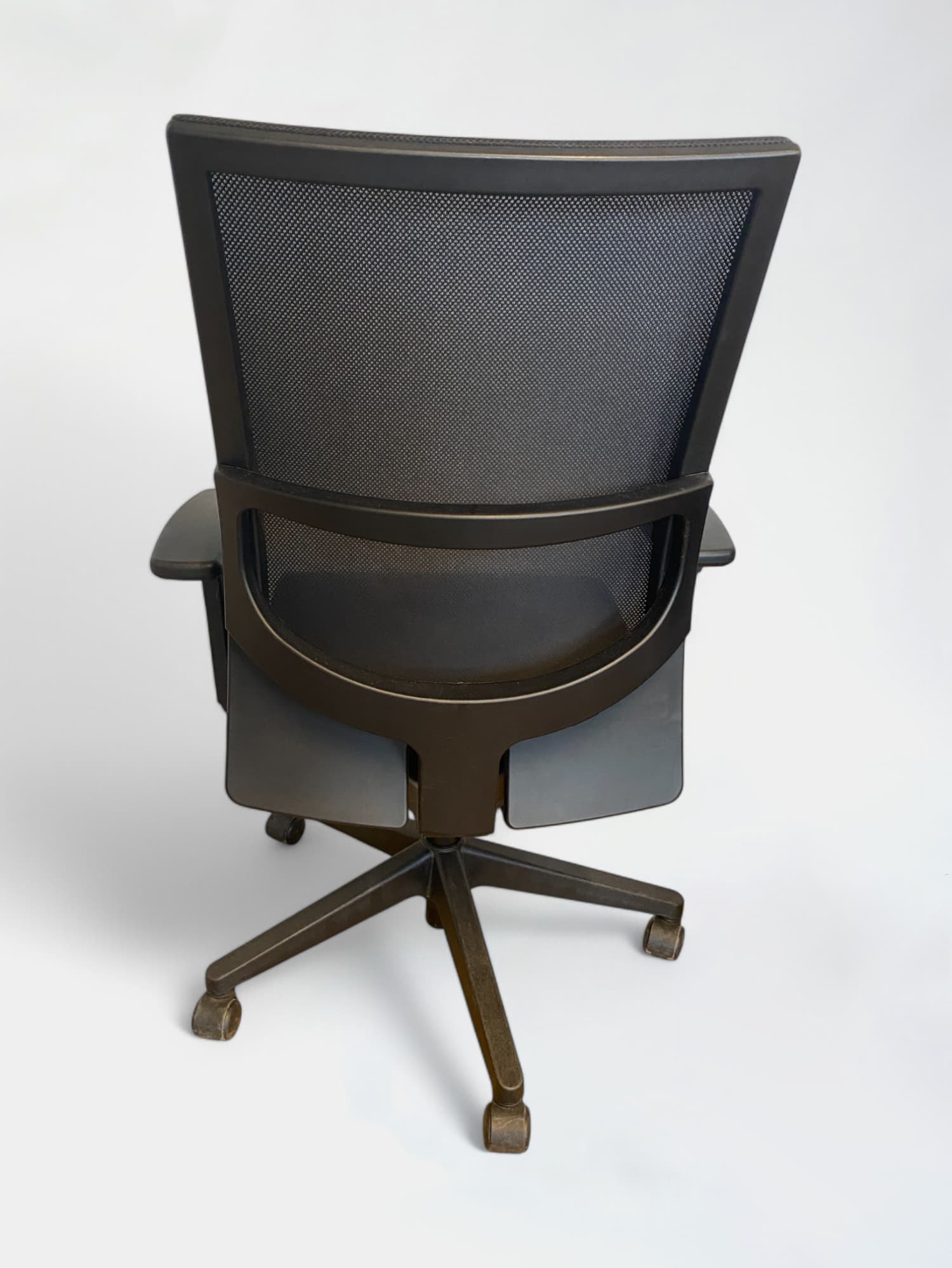 Haworth Black Mesh Office Chair with Adjustable Armrests (Chaise de bureau en maille noire avec accoudoirs réglables)-3