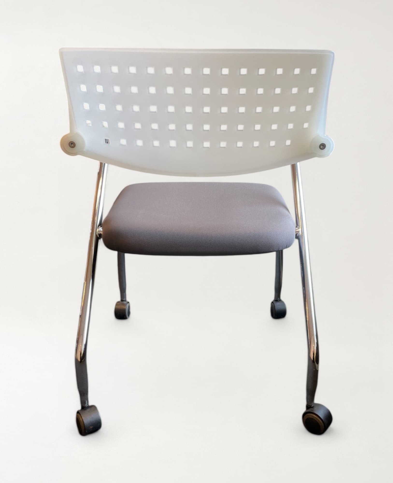 Vergaderstoel Vitra Visaroll lichtgrijs-1