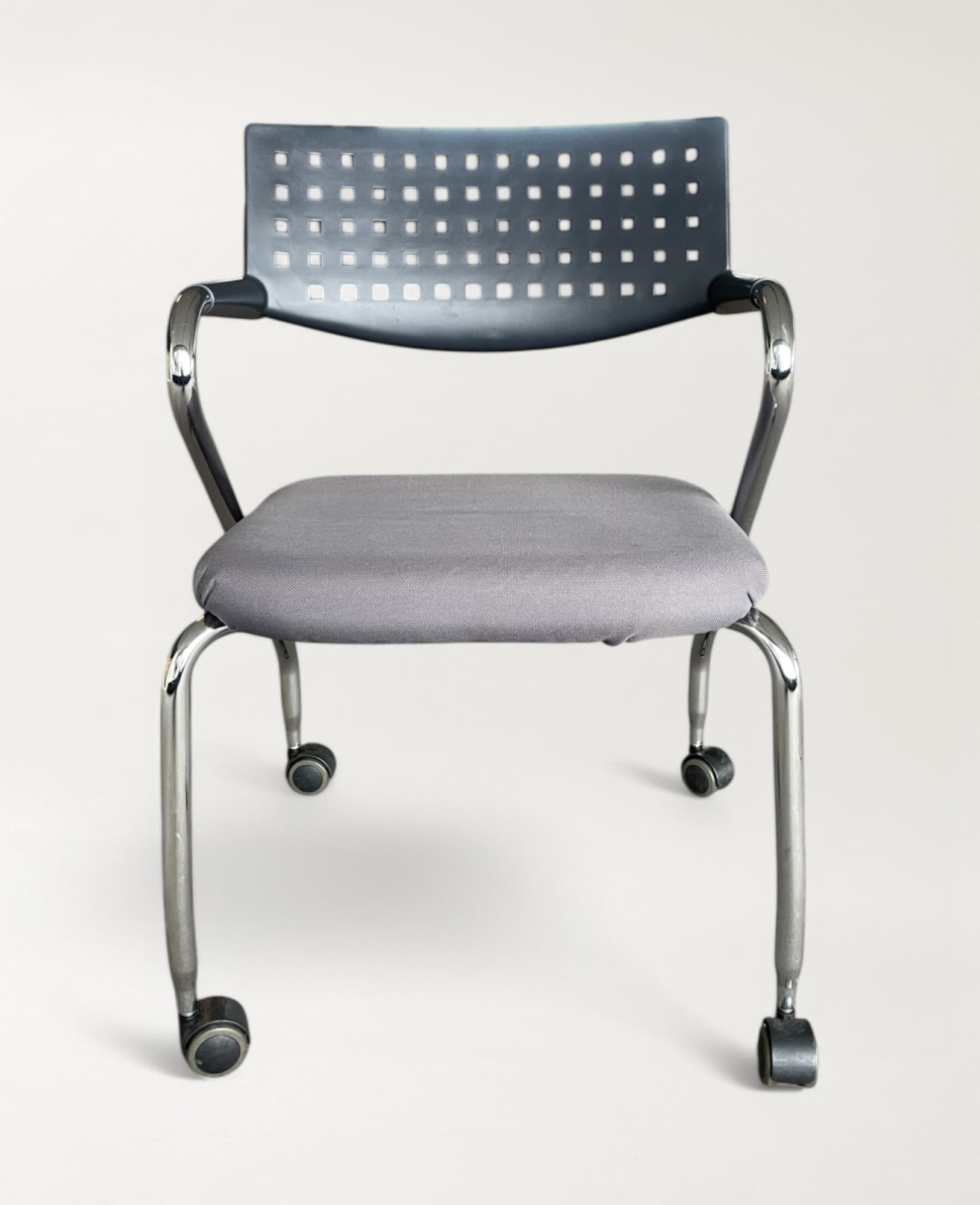 Vitra Visaroll dark grey with Black back design Antonio Citterio-0