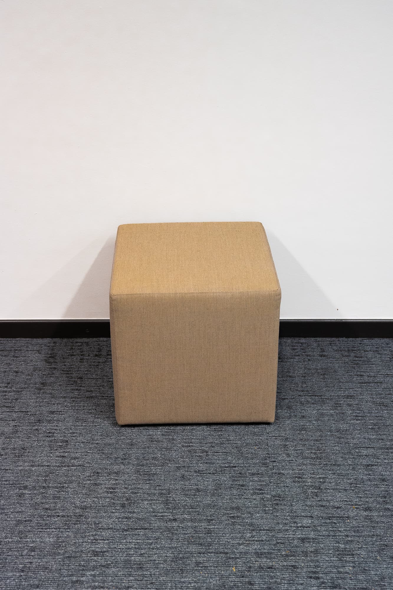Pouf carré Taupe-1