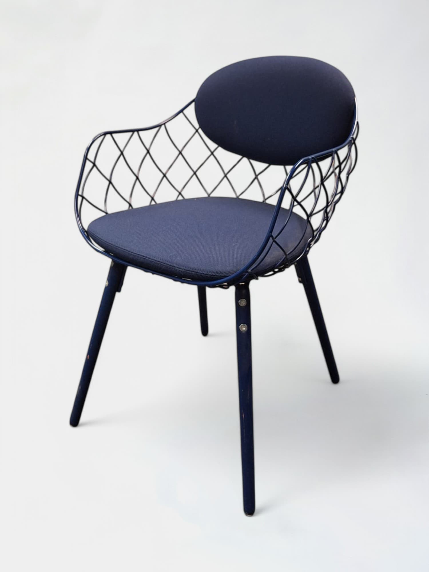 Magis Pina Blauwe Metalen Stoel met Beklede Zitting en Rugleuning-1