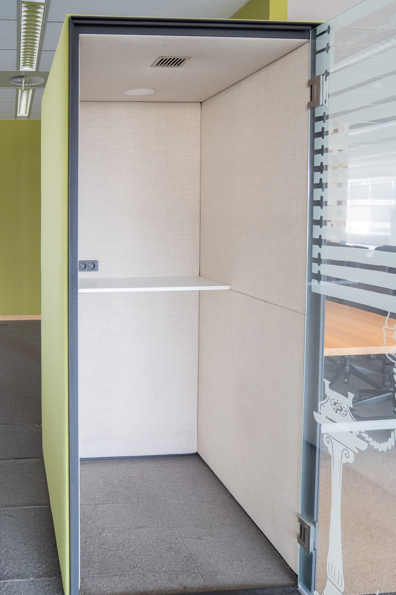 Cabine téléphonique Palau Green-2