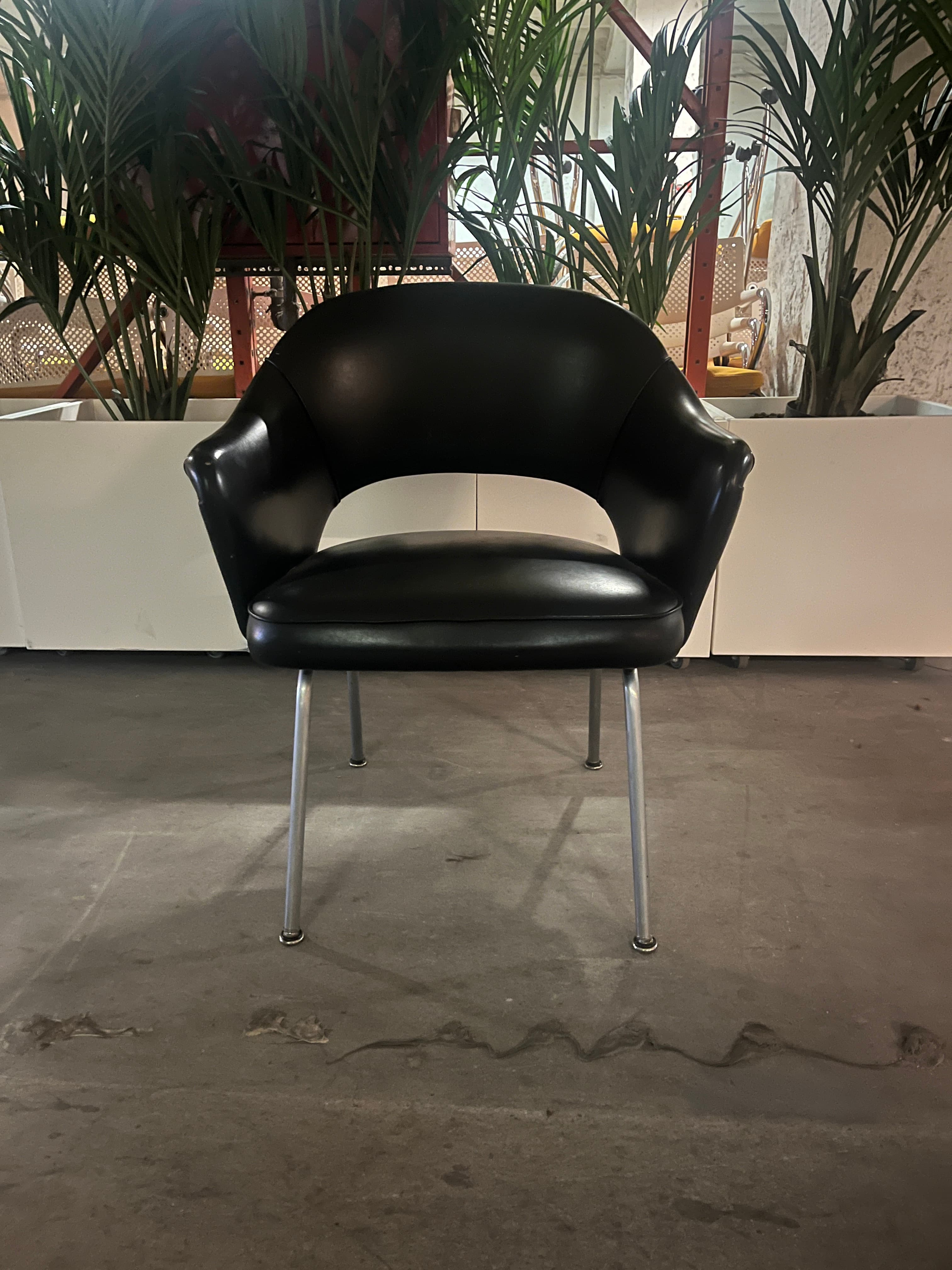Black leather design chair-1