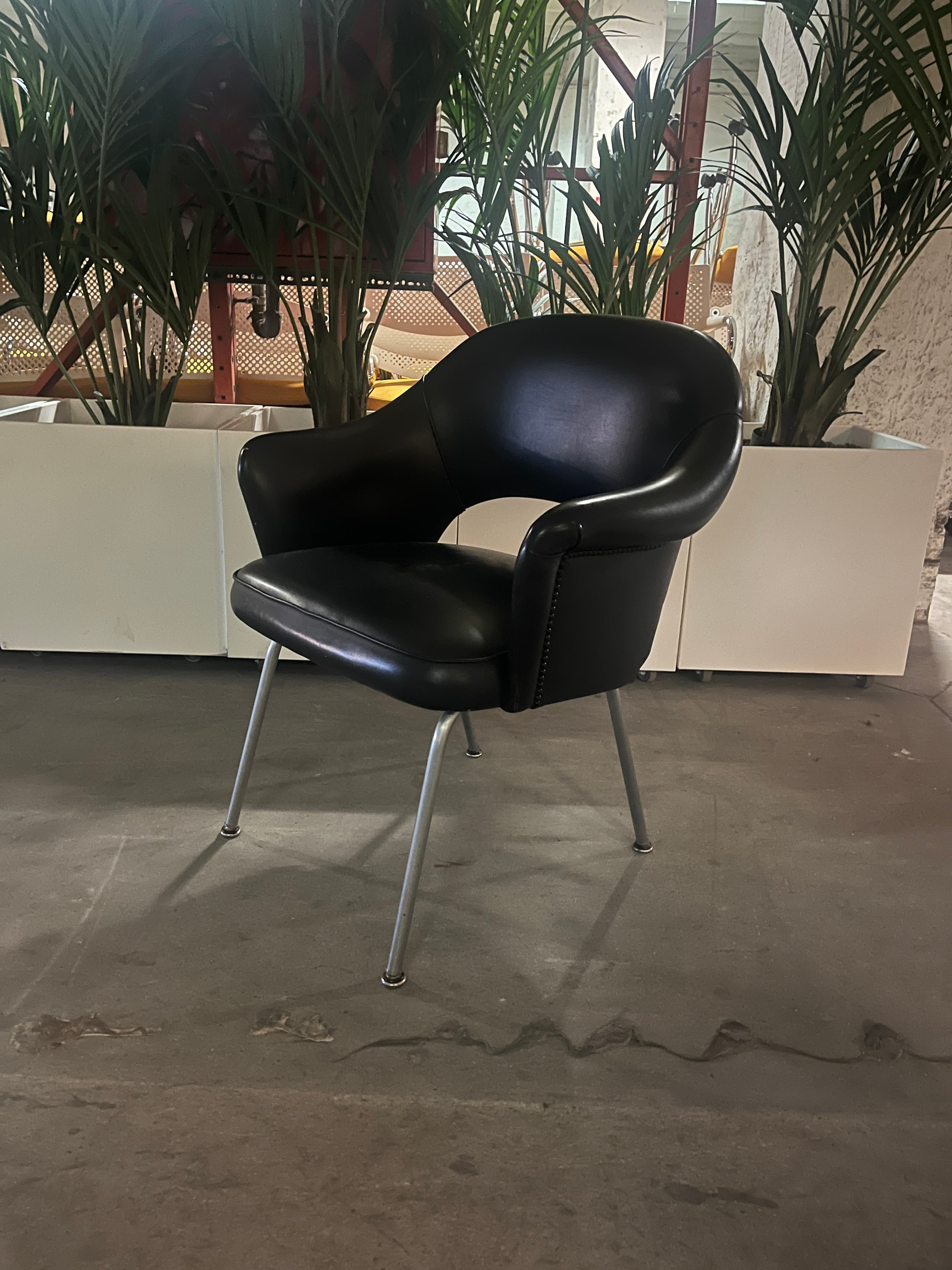 Black leather design chair-2
