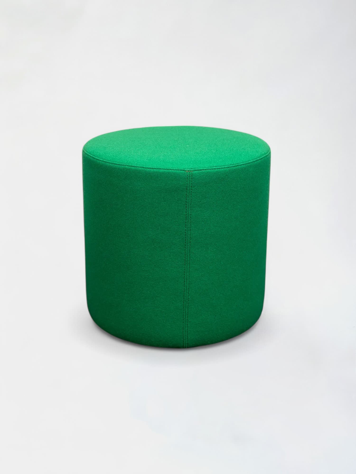 Poef rond gazon groen