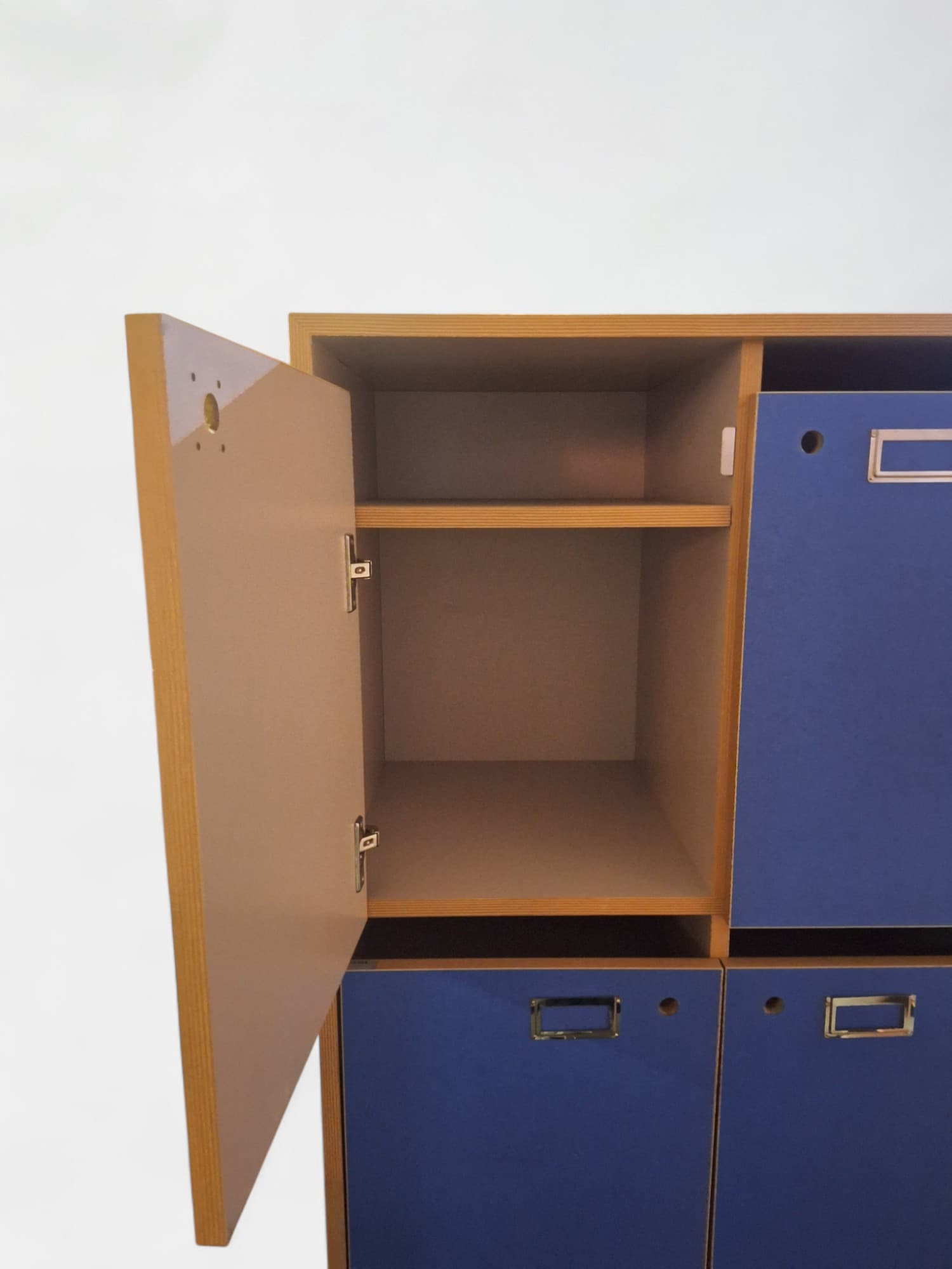 Blue lockers without locks and keys-1