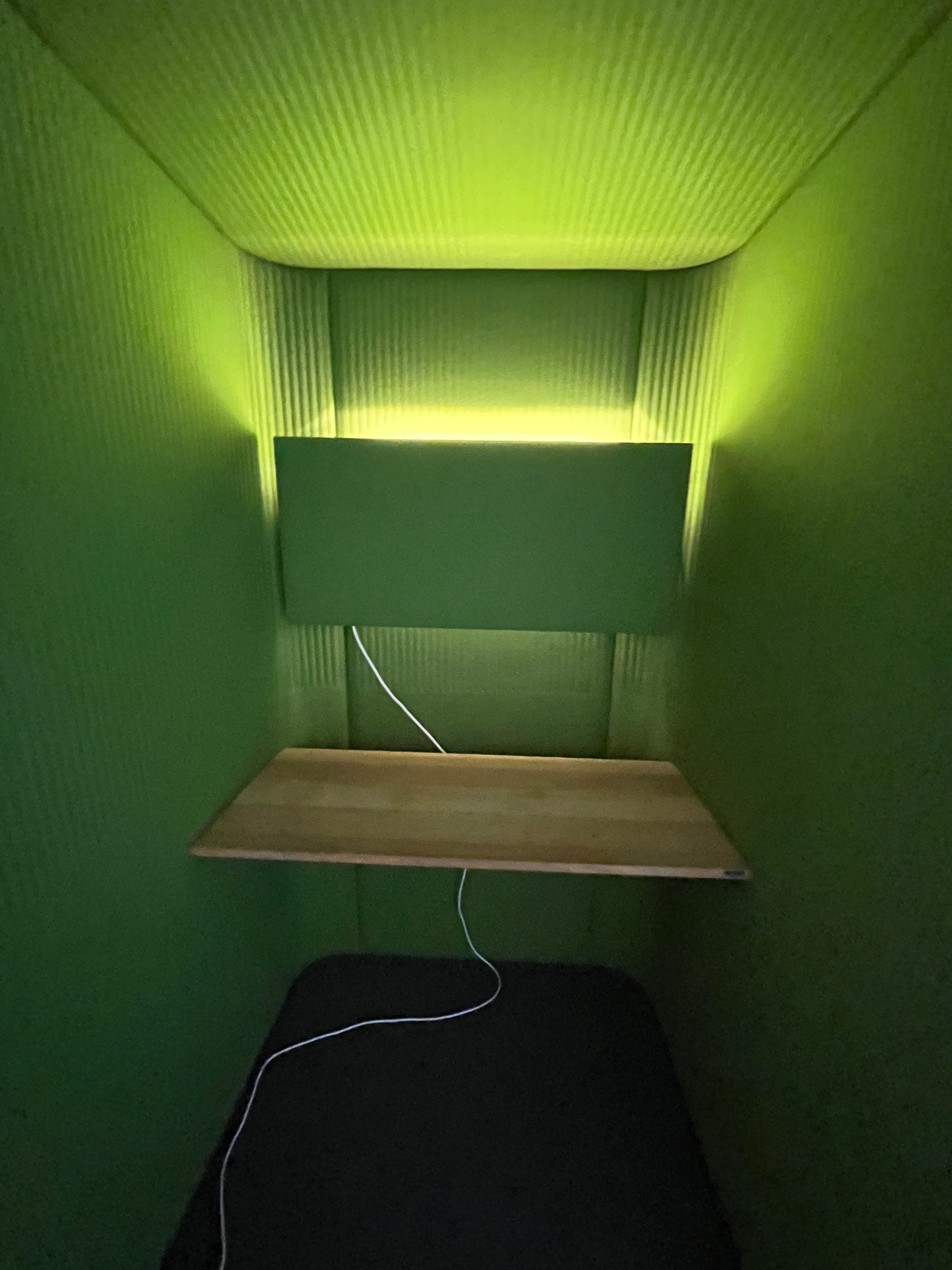 Buzzi Space green phone booth-2