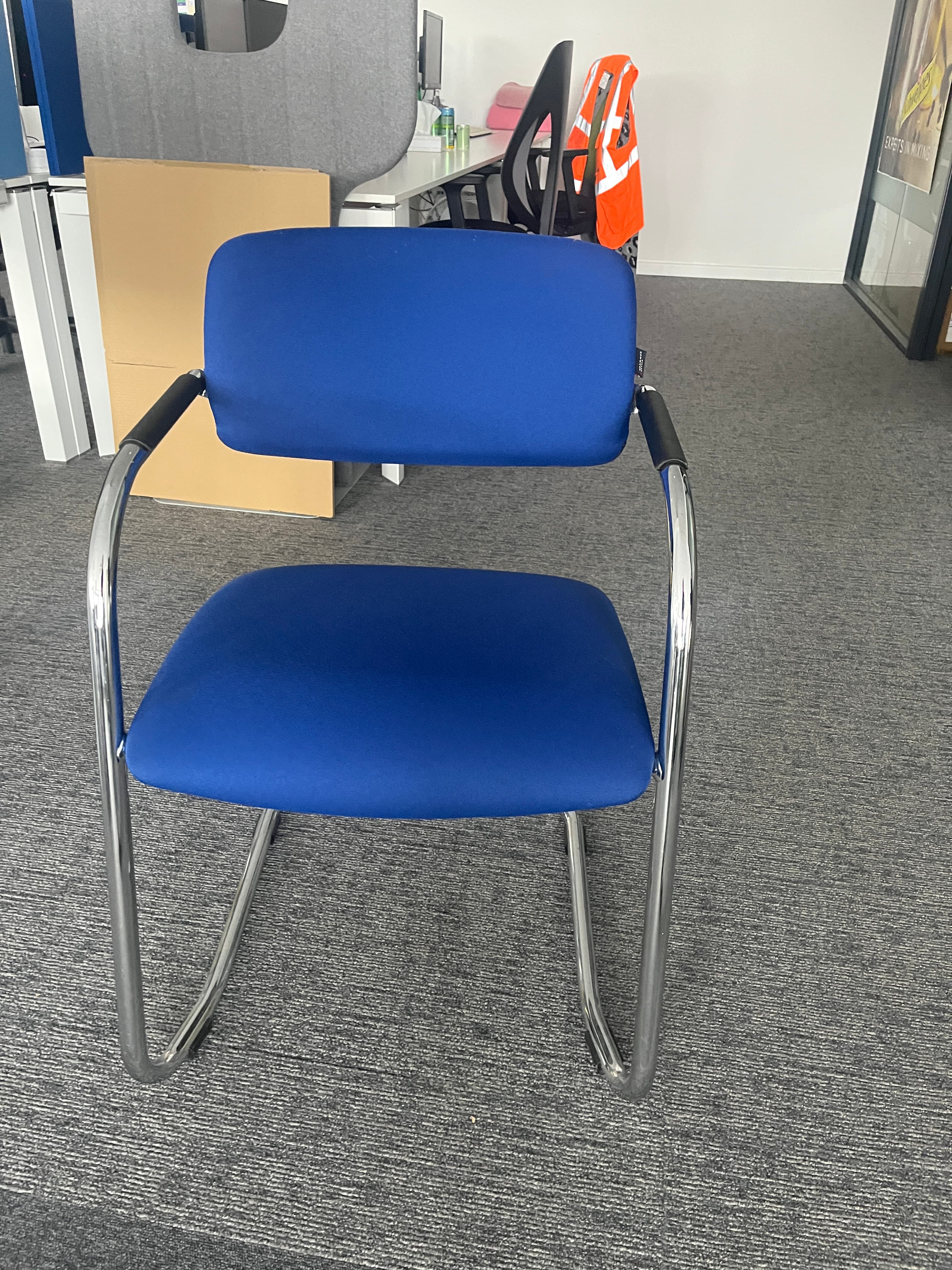 Blue navy meeting chair with armrests-2