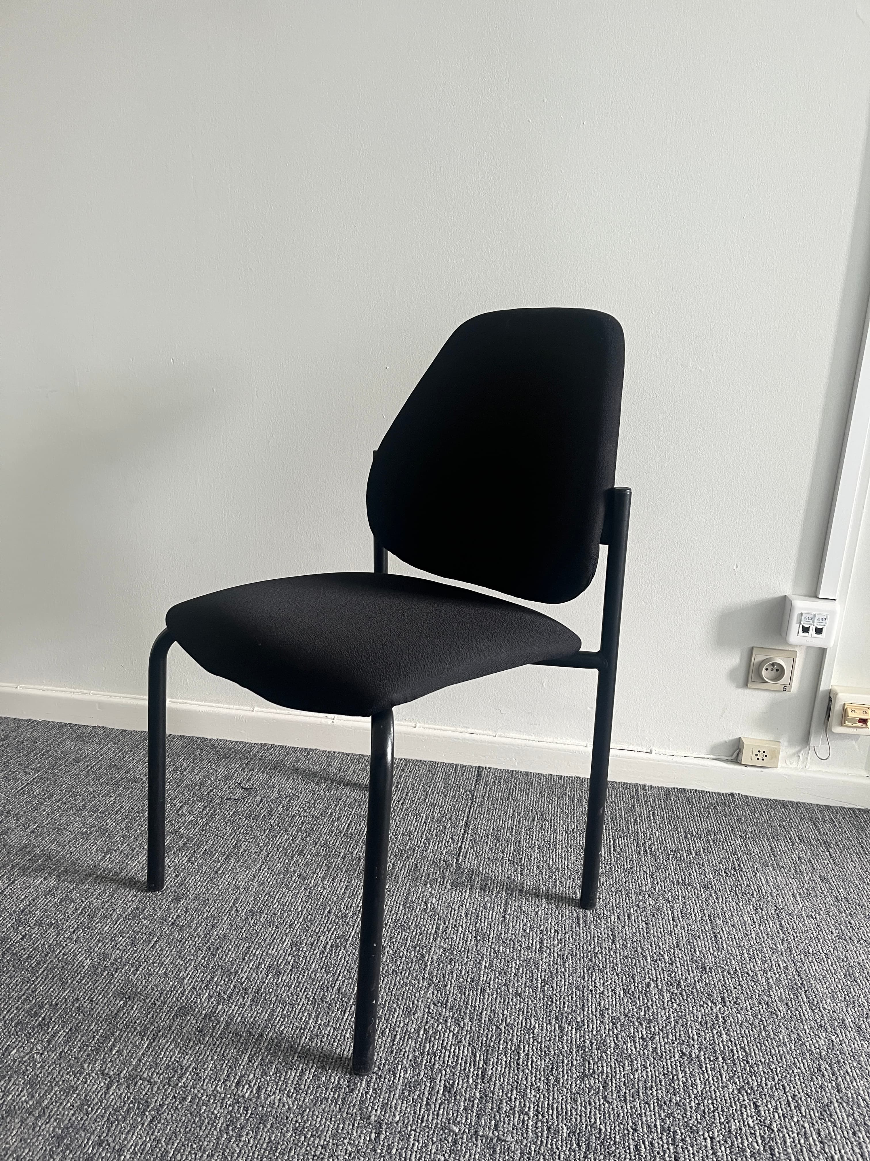 Black fabric meeting chair without armrests-3