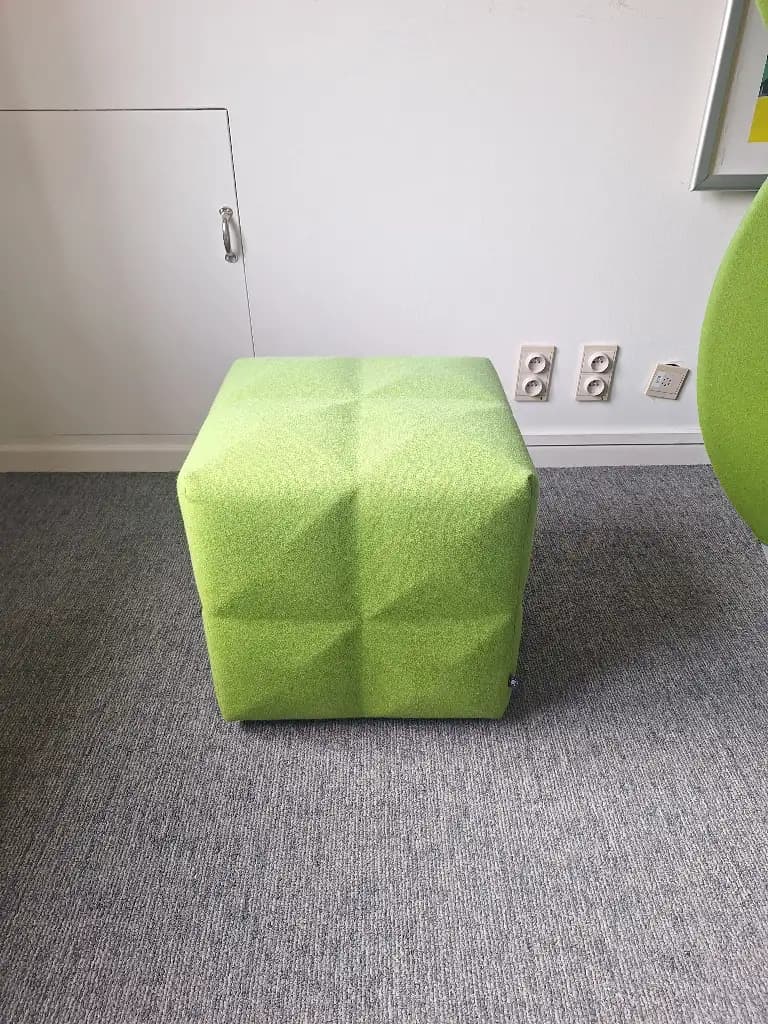 Pouf vert Buzzi Space (qui peut présenter des taches)-2
