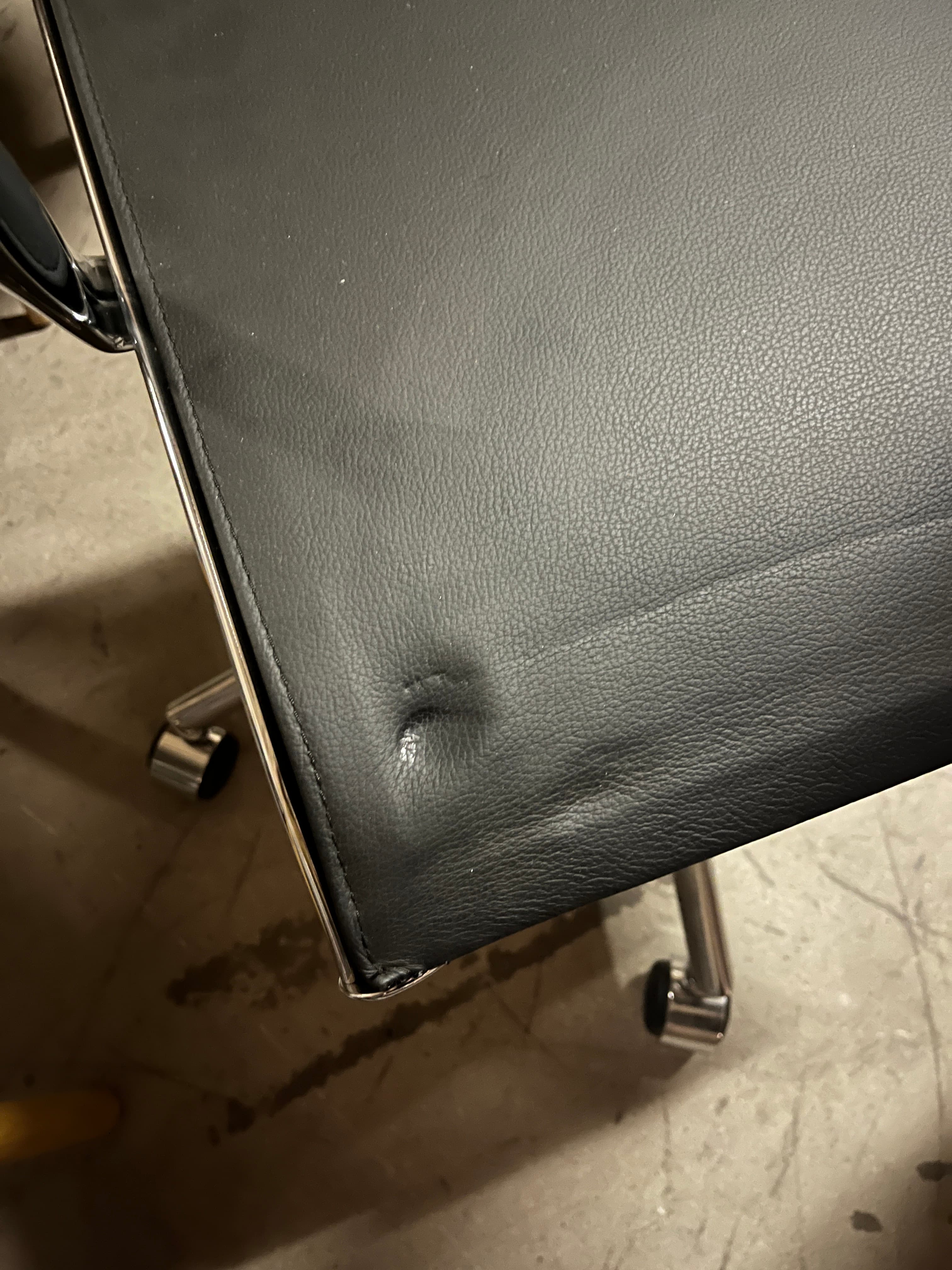 FANTONI ELLE LEATHER Office chair on wheels-3