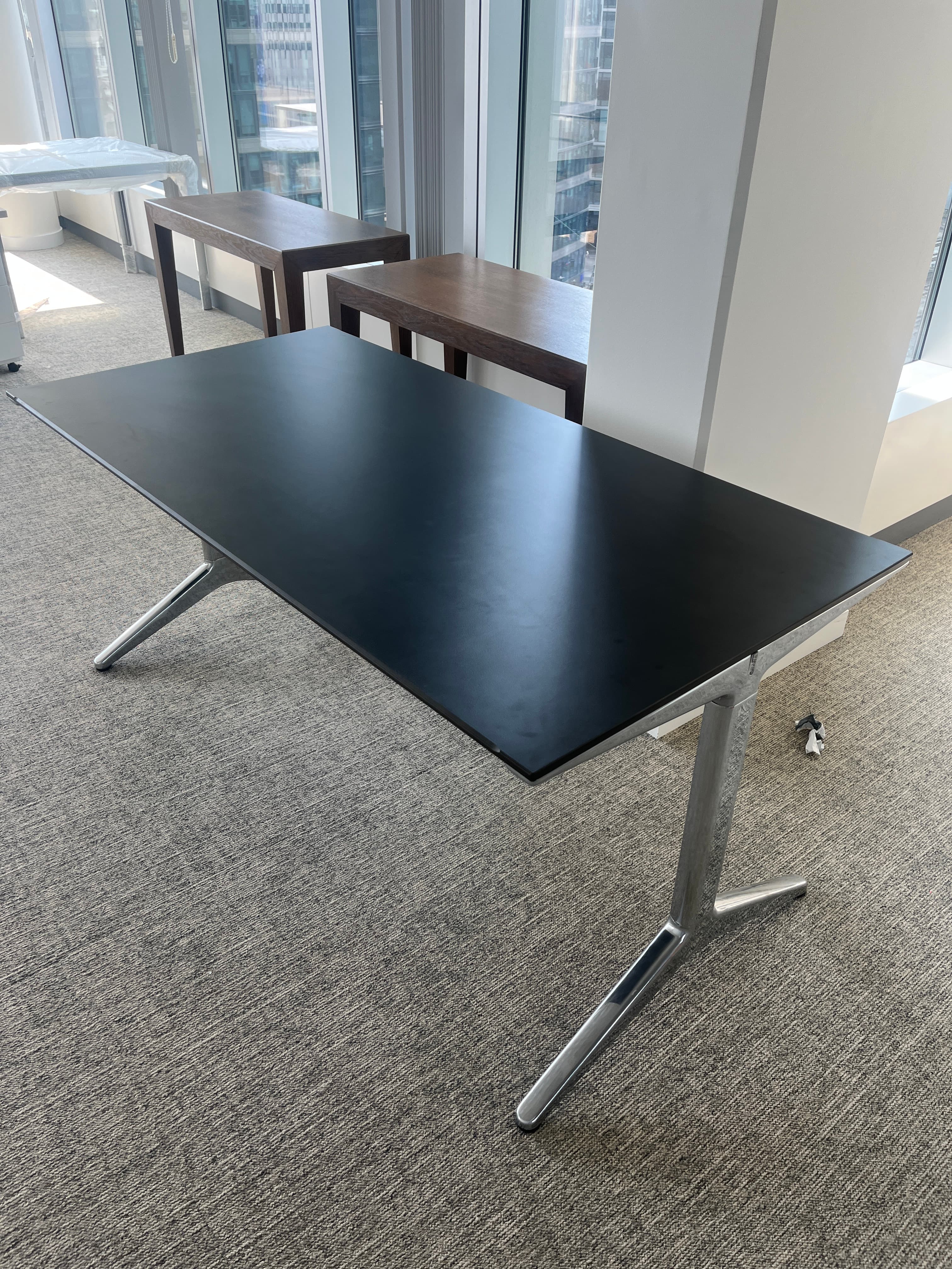 Ahrend black table top without castors-1