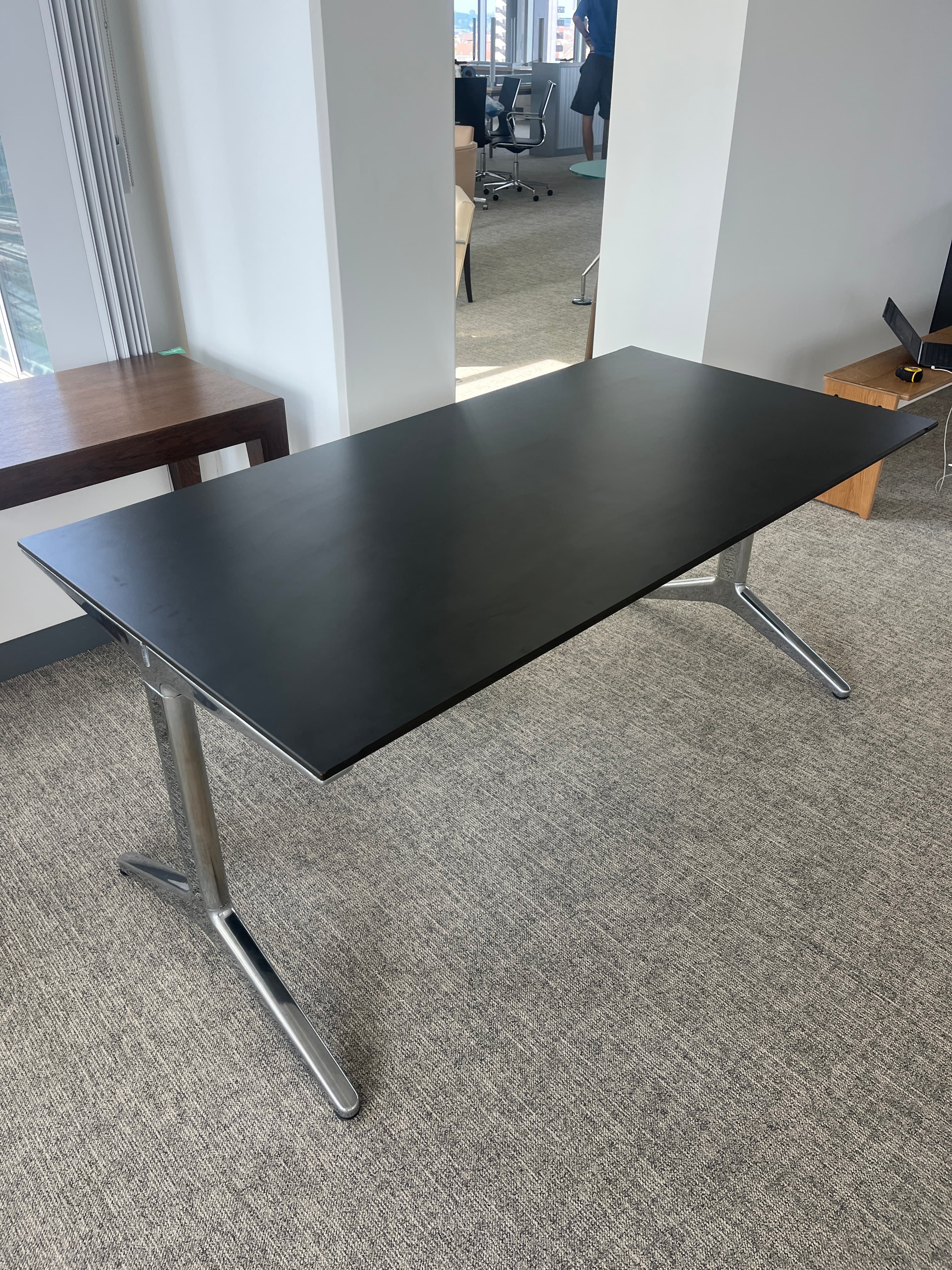 Ahrend black table top without castors-2