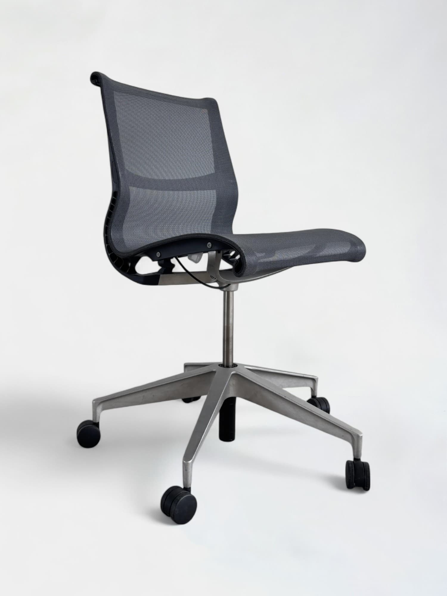Siège de bureau Herman Miller gris anthracite sans accoudoir-0