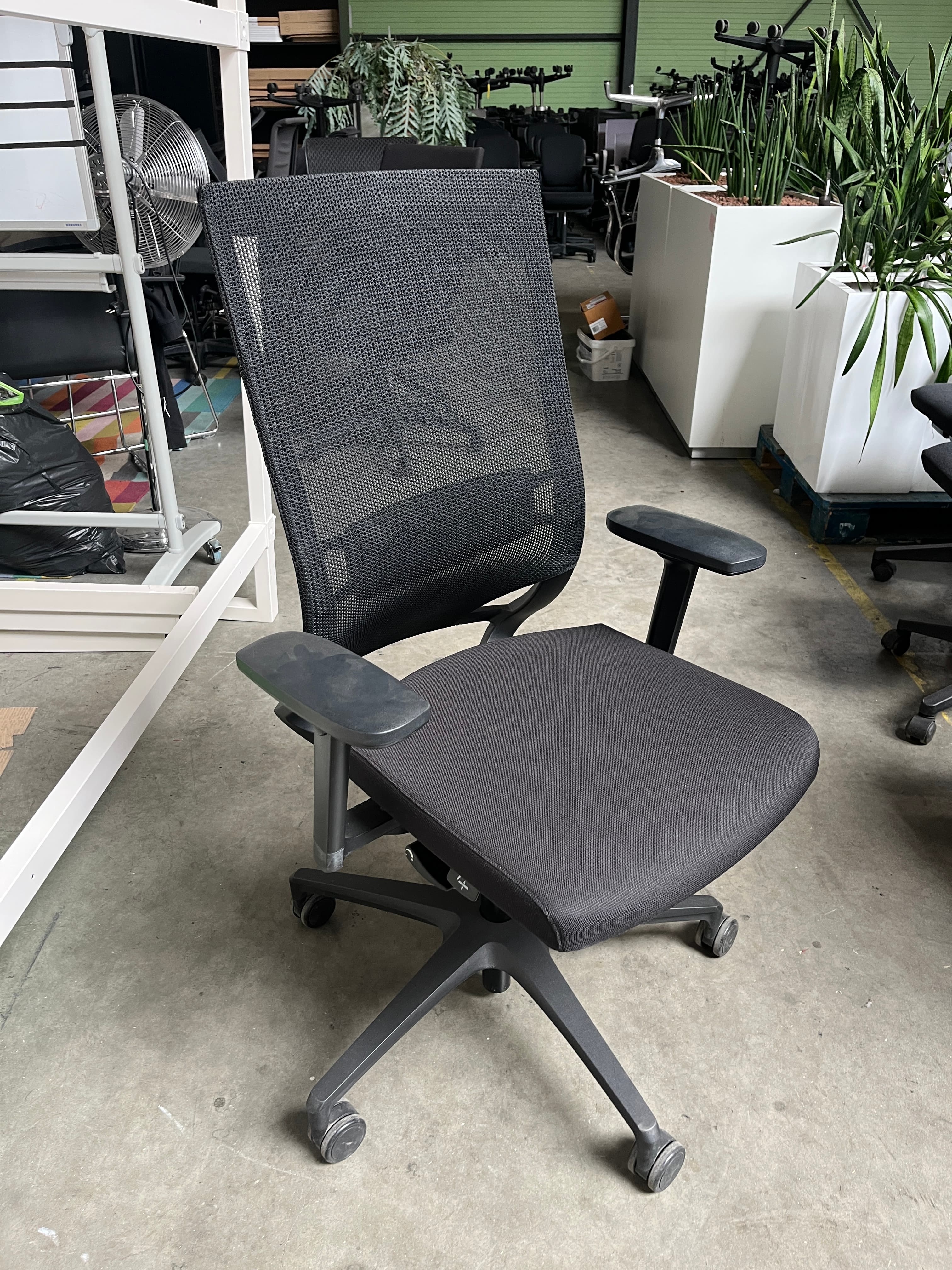 Klöber black meeting chair-4