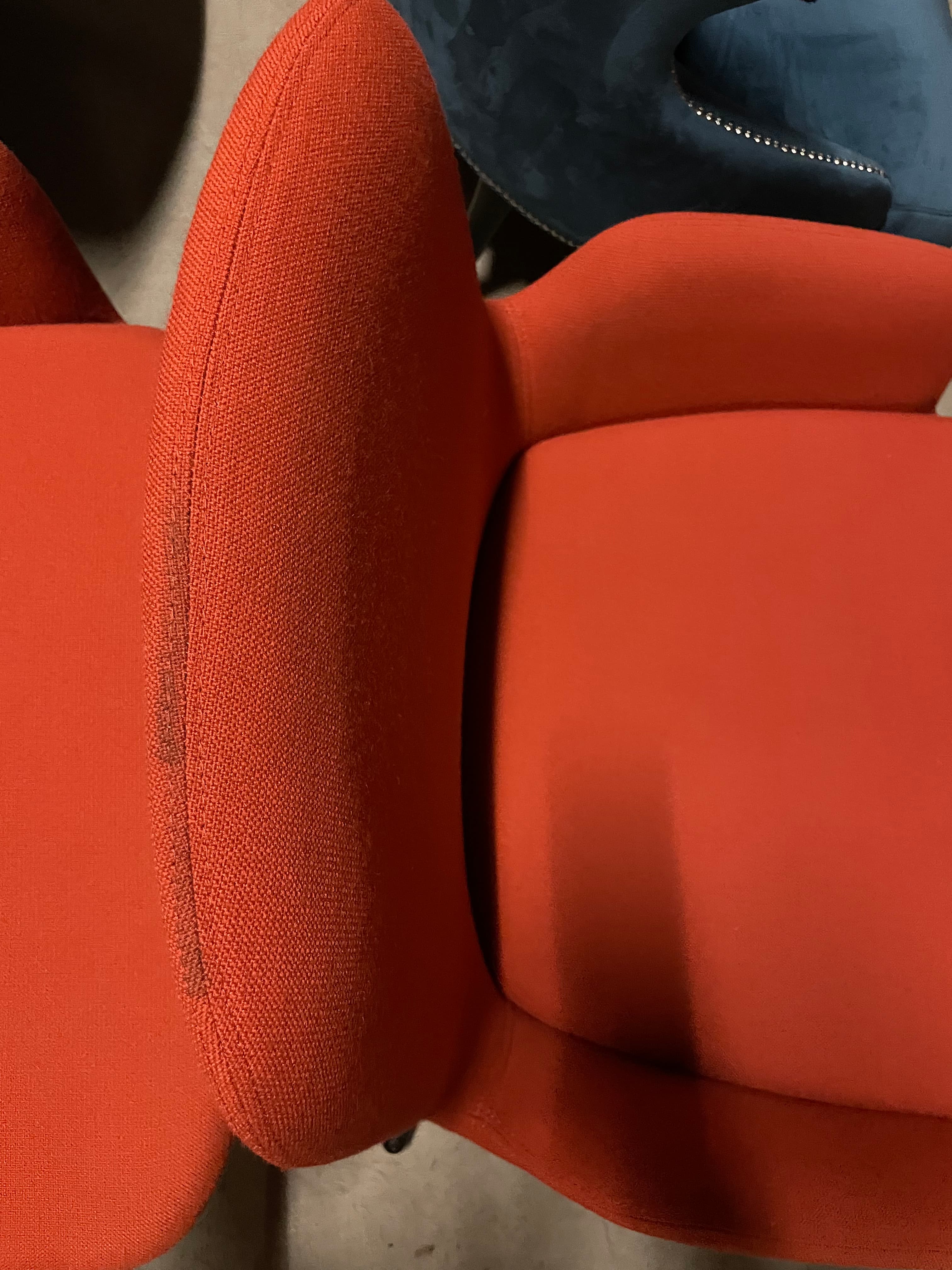 WORN : Chaise longue en tissu Normann brick avec base pivotante-3