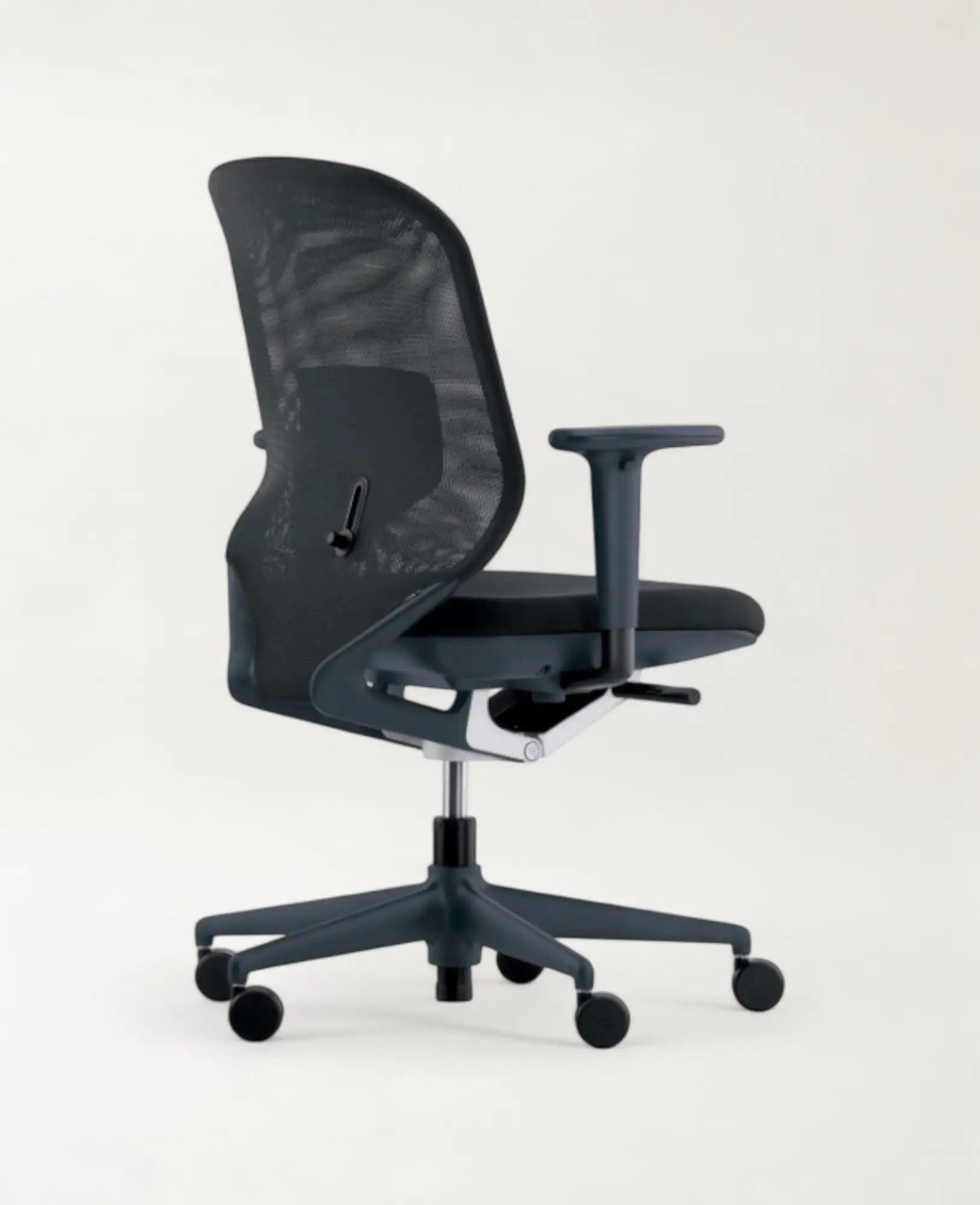 Vitra Medapal black office chair-2