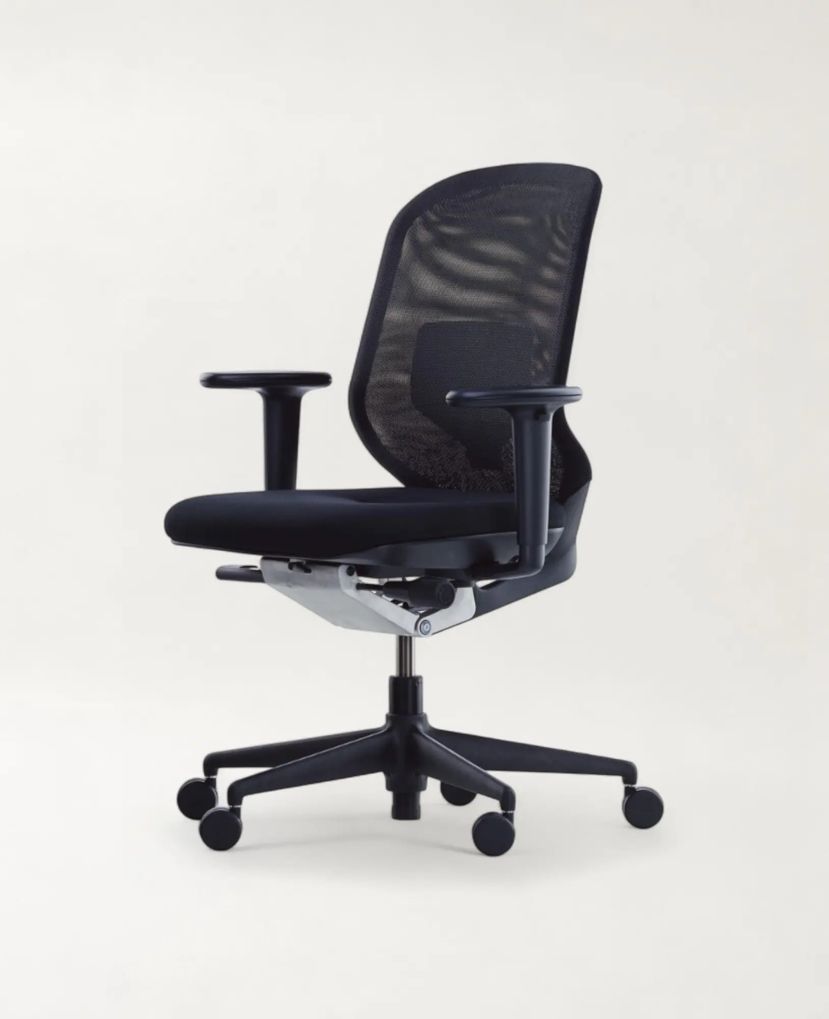 Vitra Medapal black office chair-0