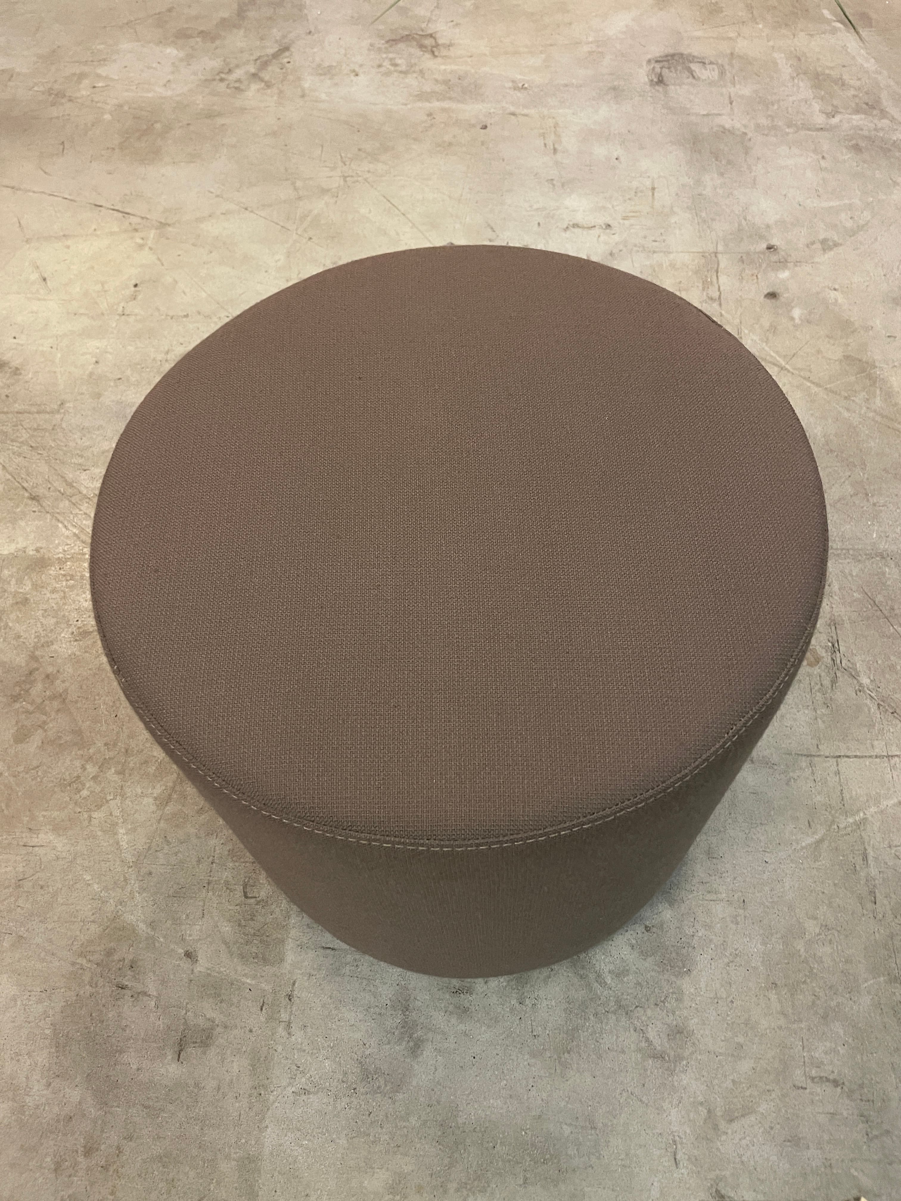 Taupe ronde poef-2