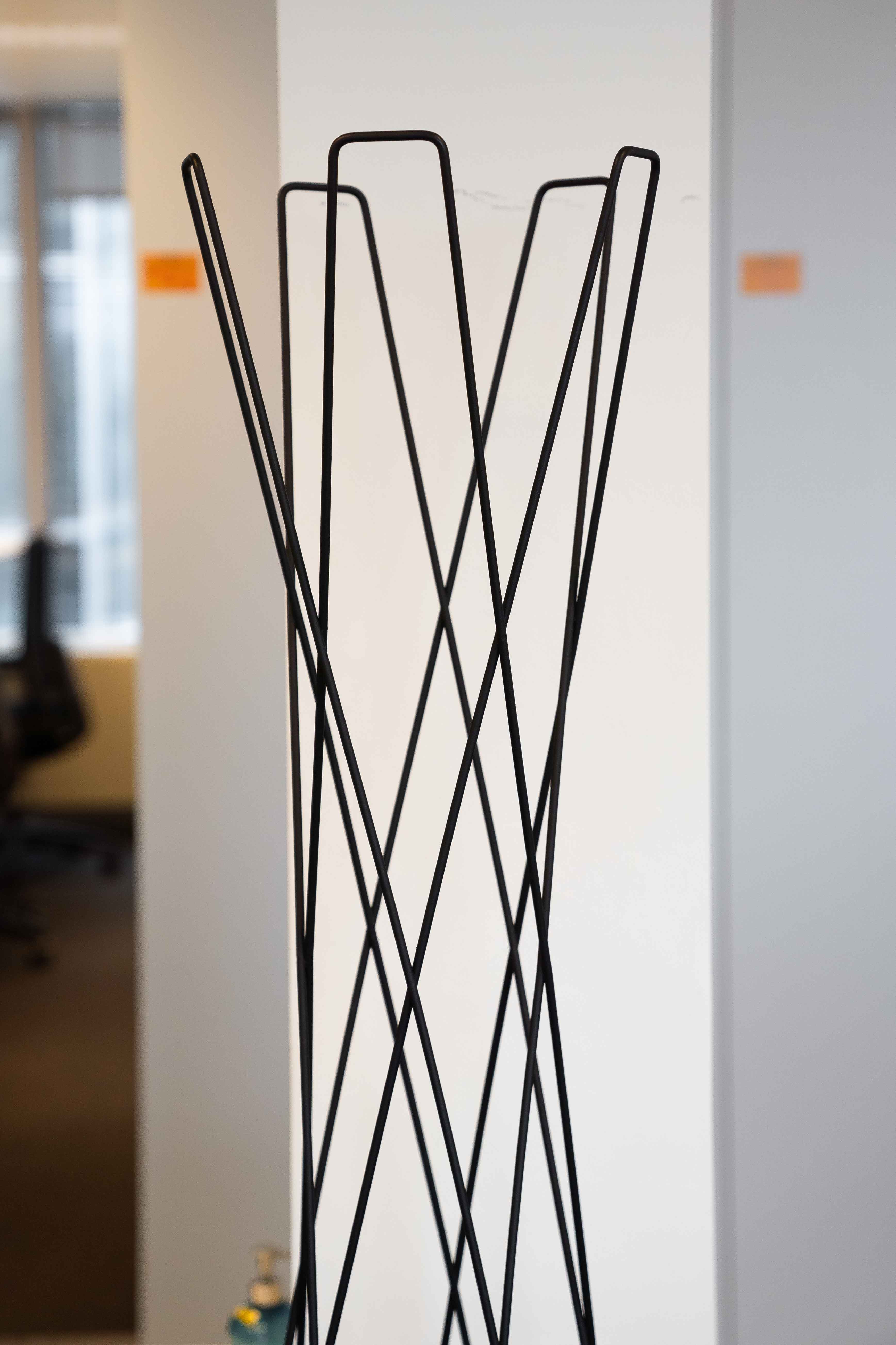 Cascando Black Metal Coat Stand with Geometric Design-3