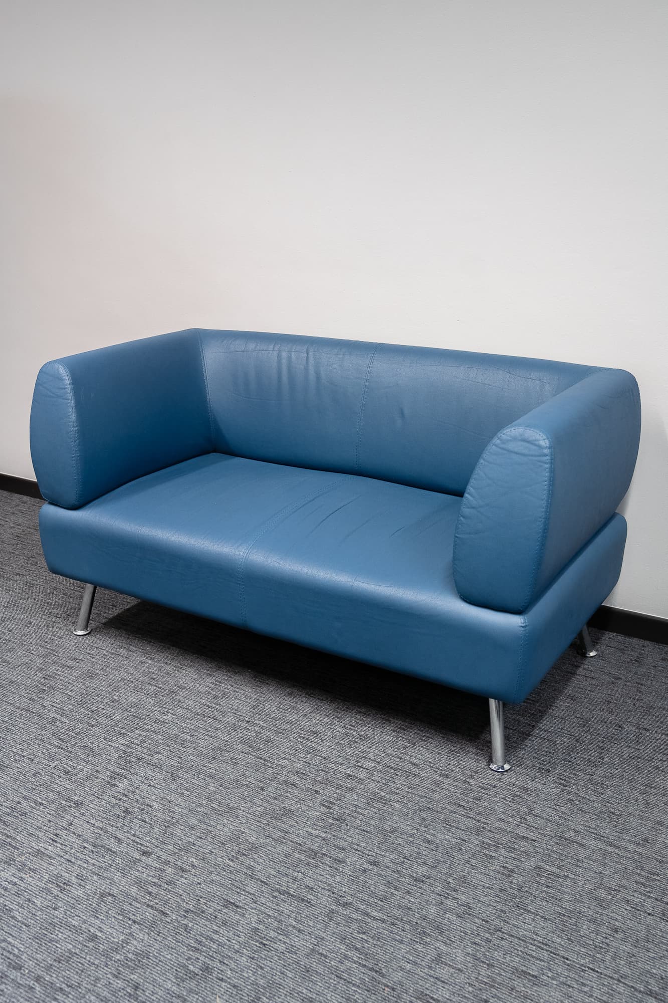 Vintage blue leather sofa-3