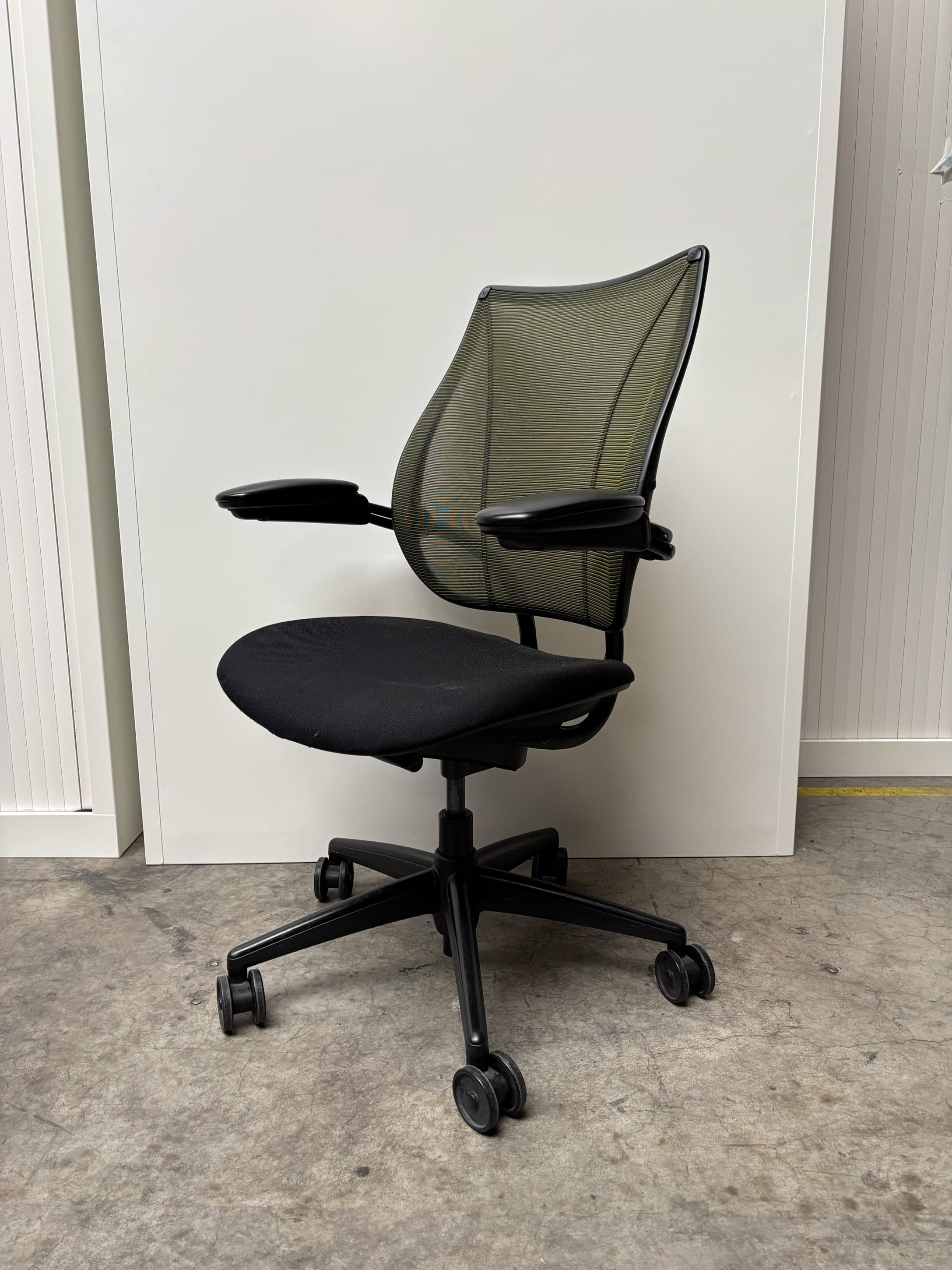 Humanscale Dark Yellow Mesh Office Chair with Adjustable Armrests-7