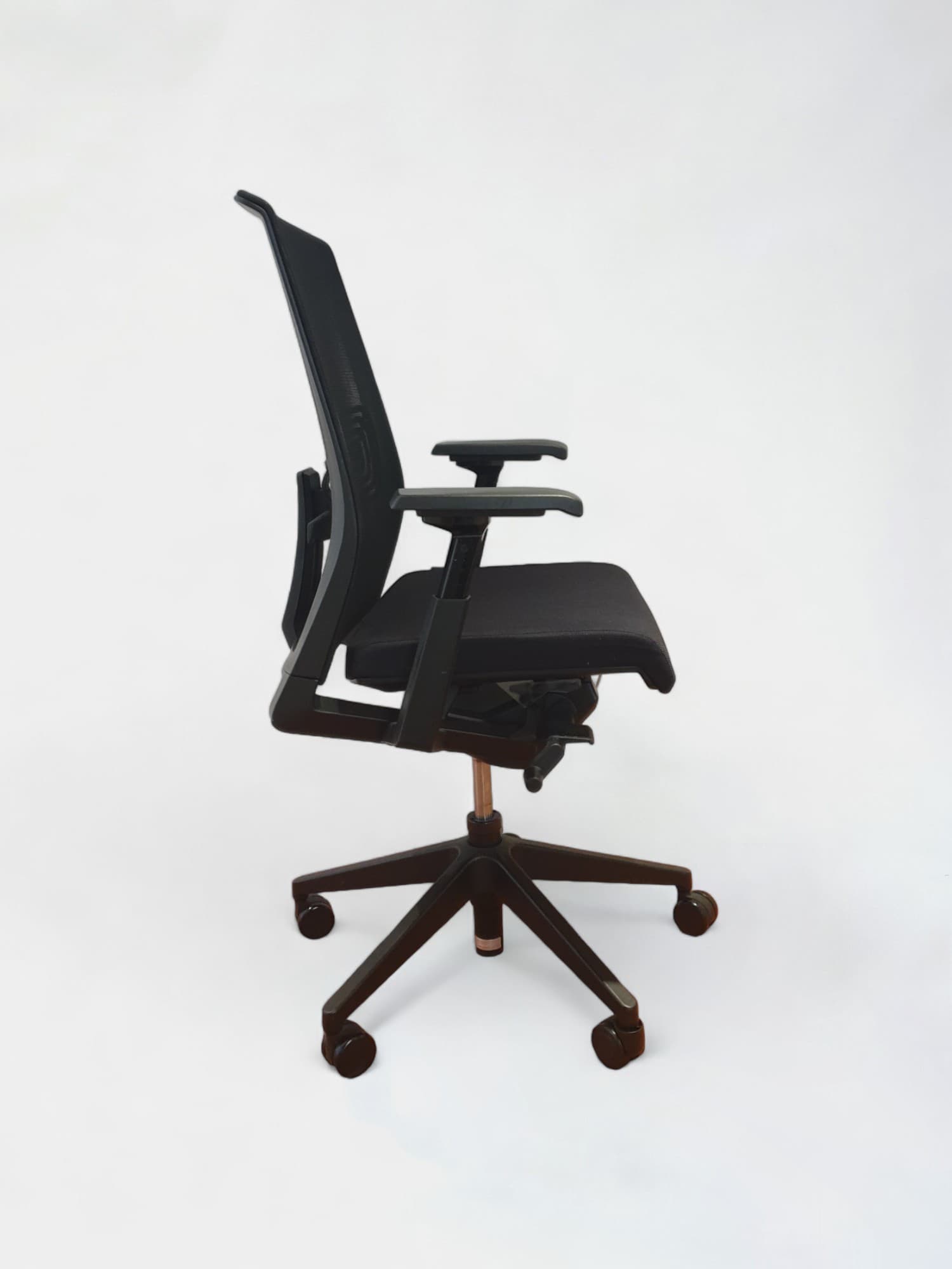 Haworth Black Office chair on Wheels with Adjustable Armrests and Back-2