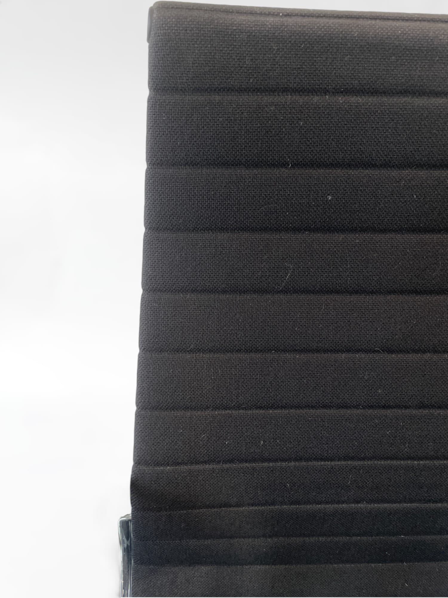 Vitra EAMES - Chaise de bureau noire-3