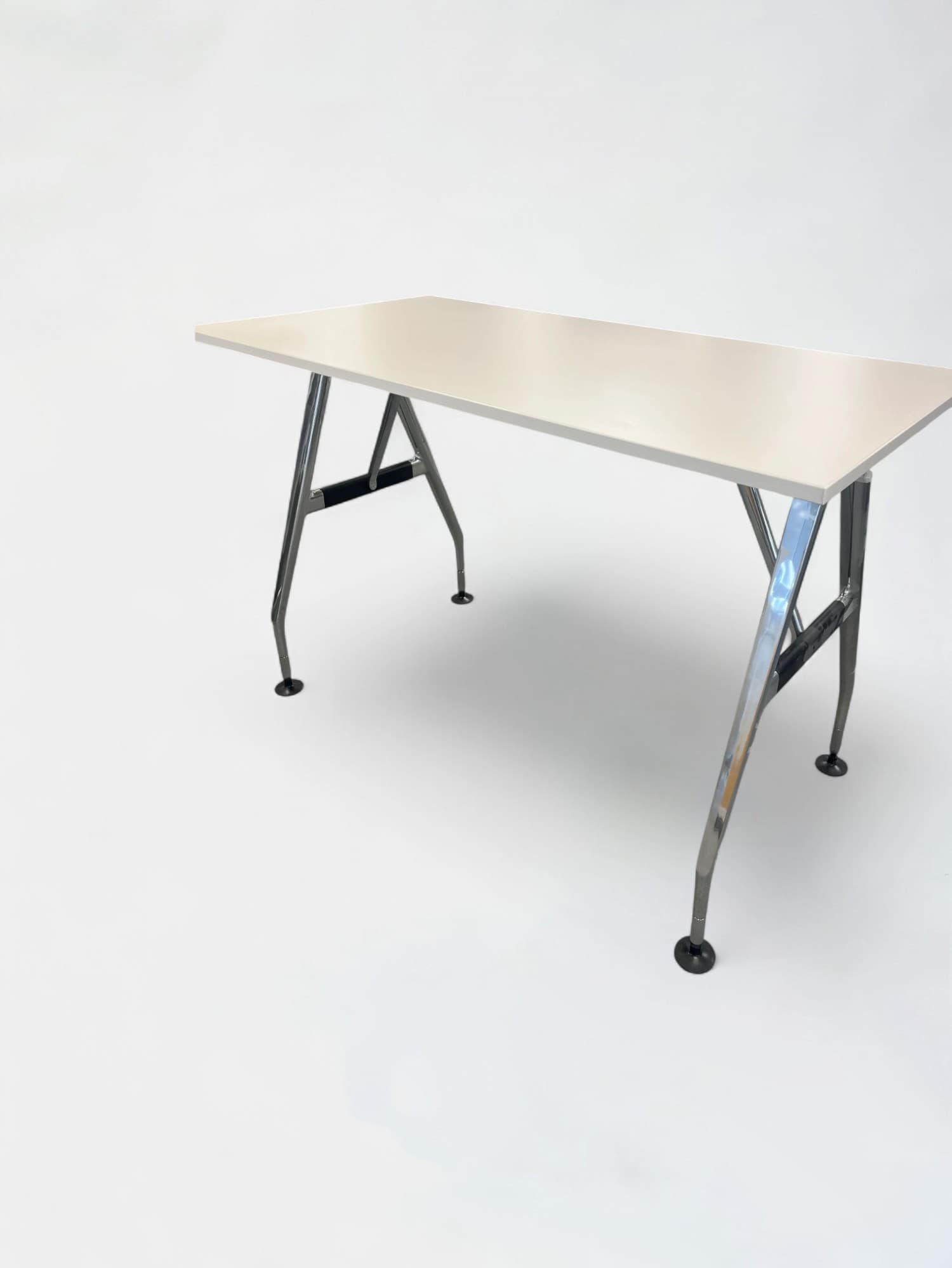 Vitra Witte Hoge Tafel-0