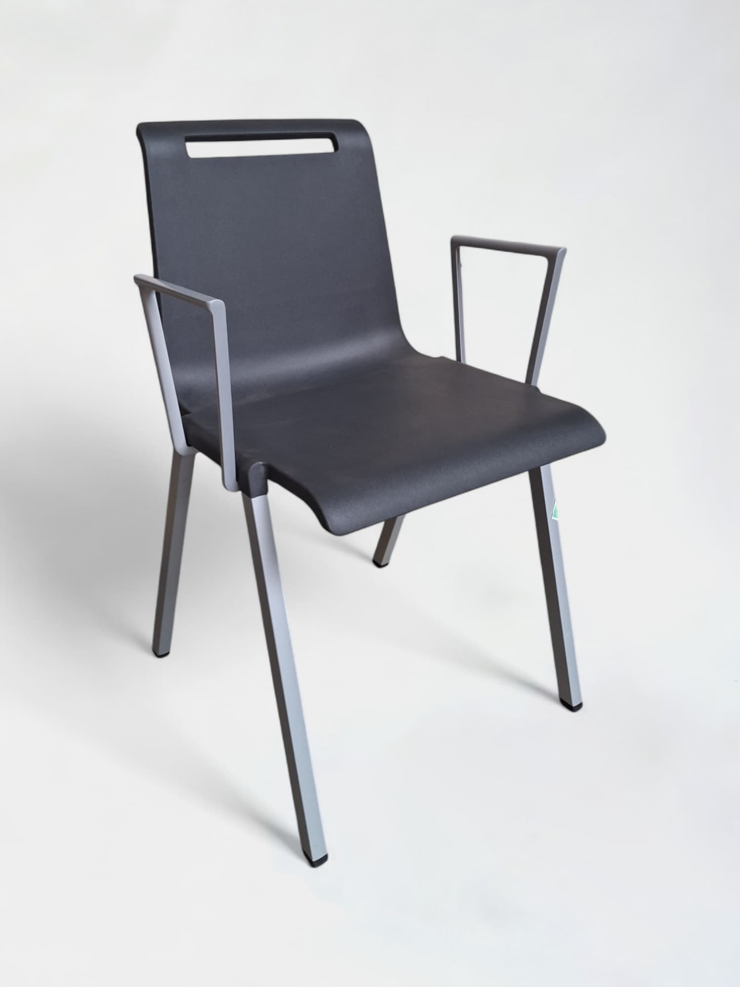 MIT Actiu dark grey plastic meeting chair without armrests-0