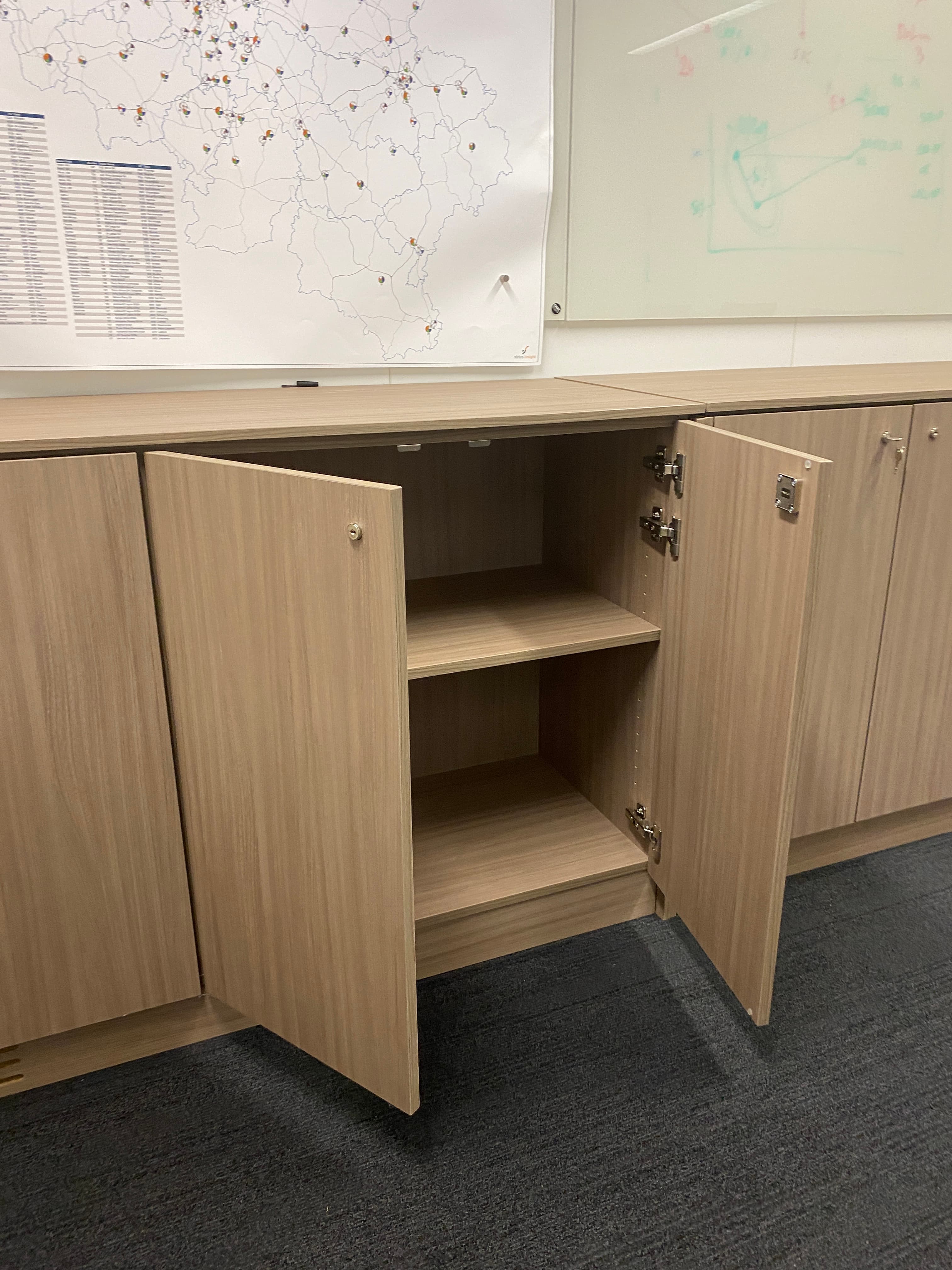 4 doors Wood storage with keys-1