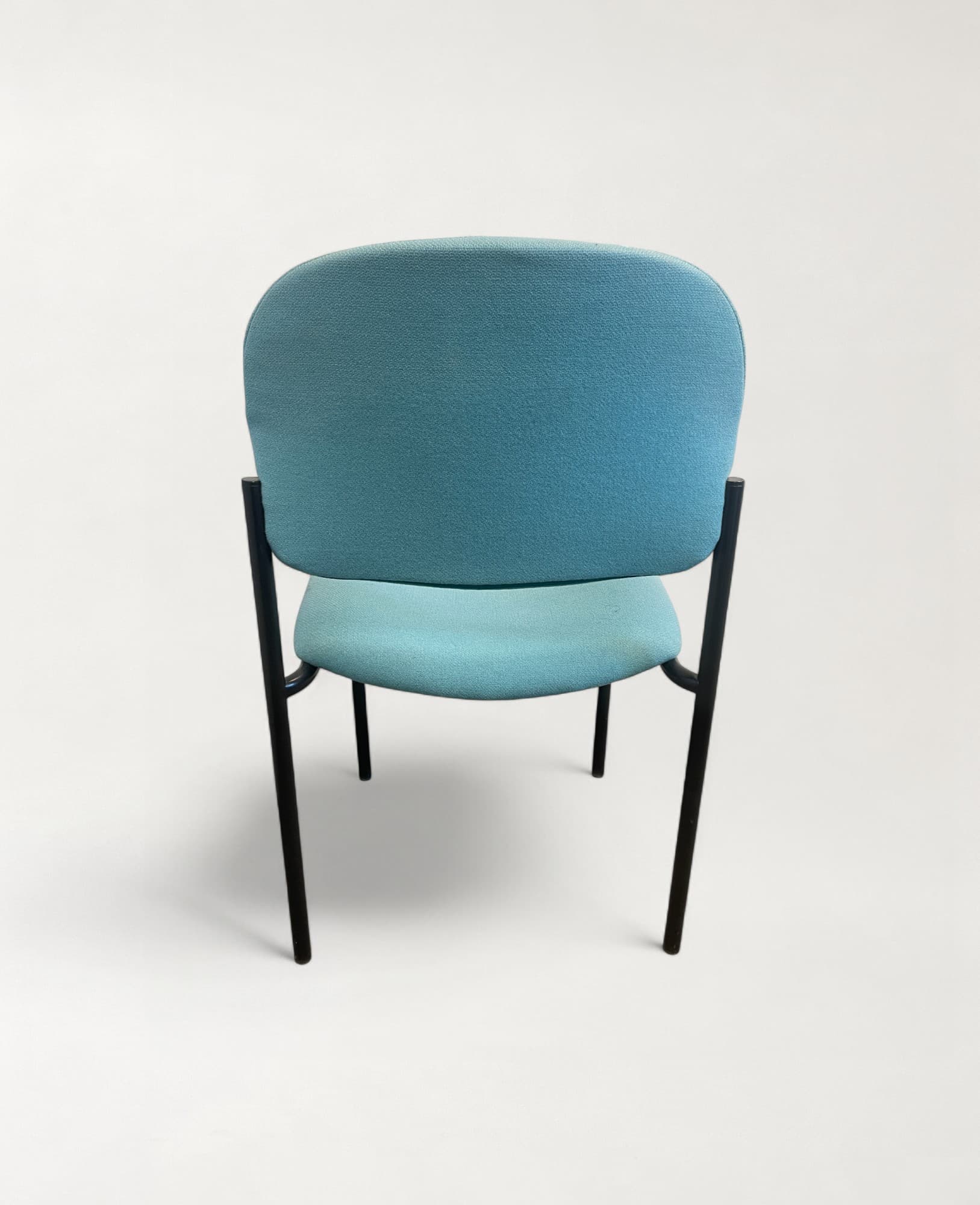 Chaise en tissu sarcelle avec cadre en métal noir-1