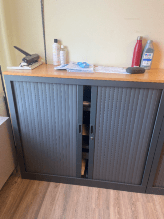 Sans clé armoire noire et gris foncé avec plan en bois-0