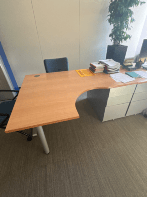 Bureau en L simple avec bloc-tiroirs-0