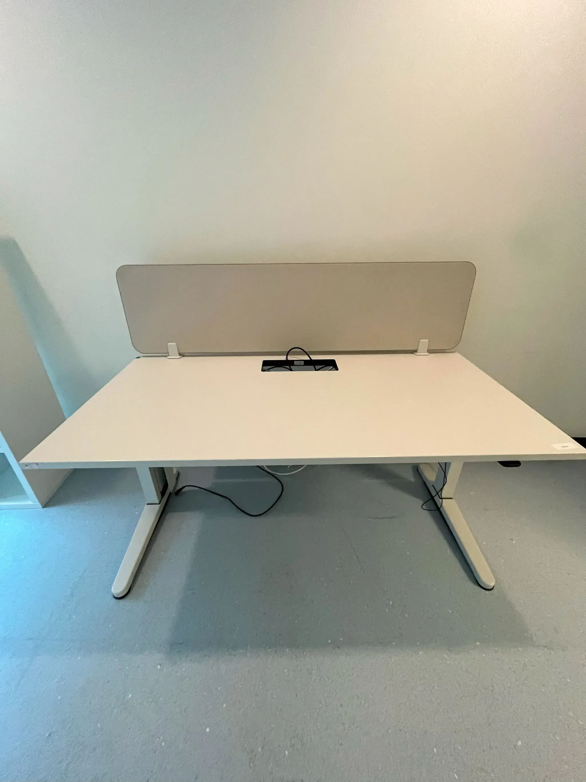 Steelcase Bureau Eletric blanc crème sans séparateur-3