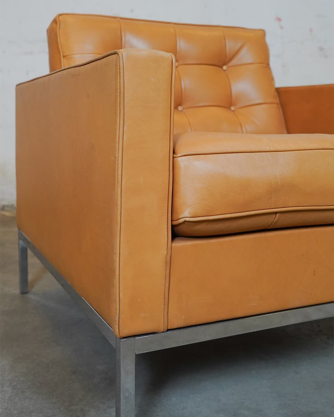 The Florence Knoll camel armchair original with some signs of use-1