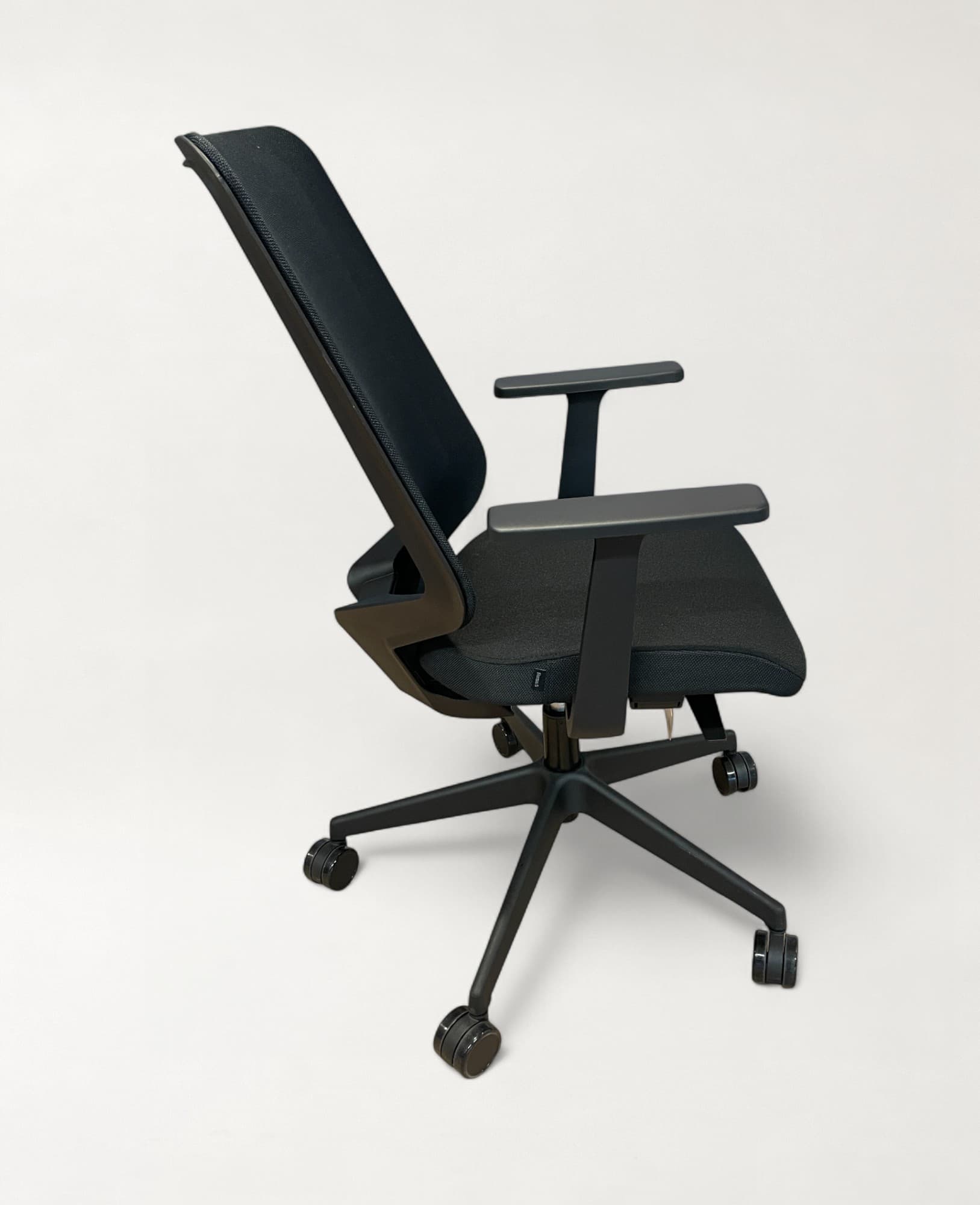 Forma 5 DOT Pro zwarte stoel NIEUW-1