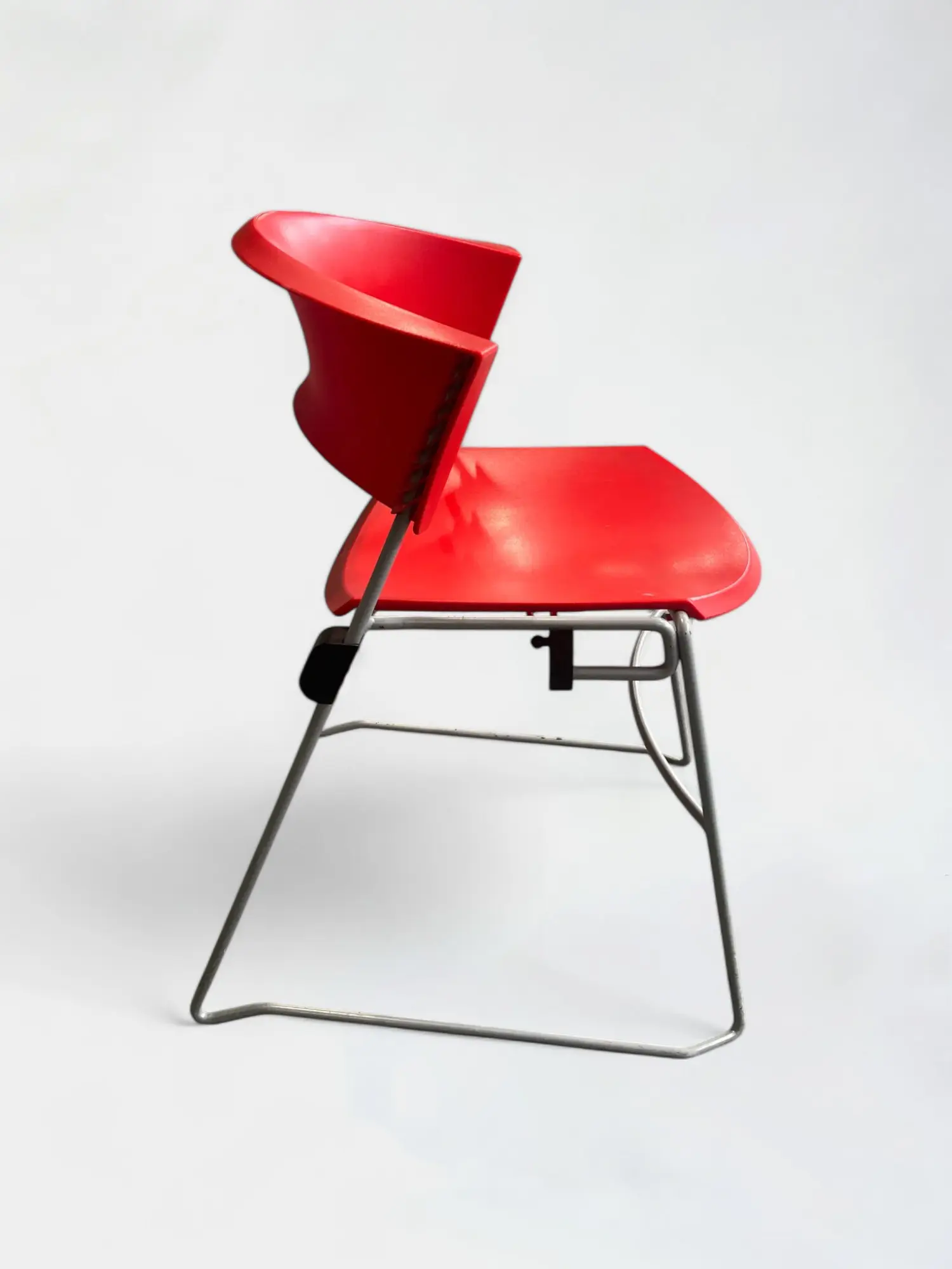 Giroflex red stackable chair-1