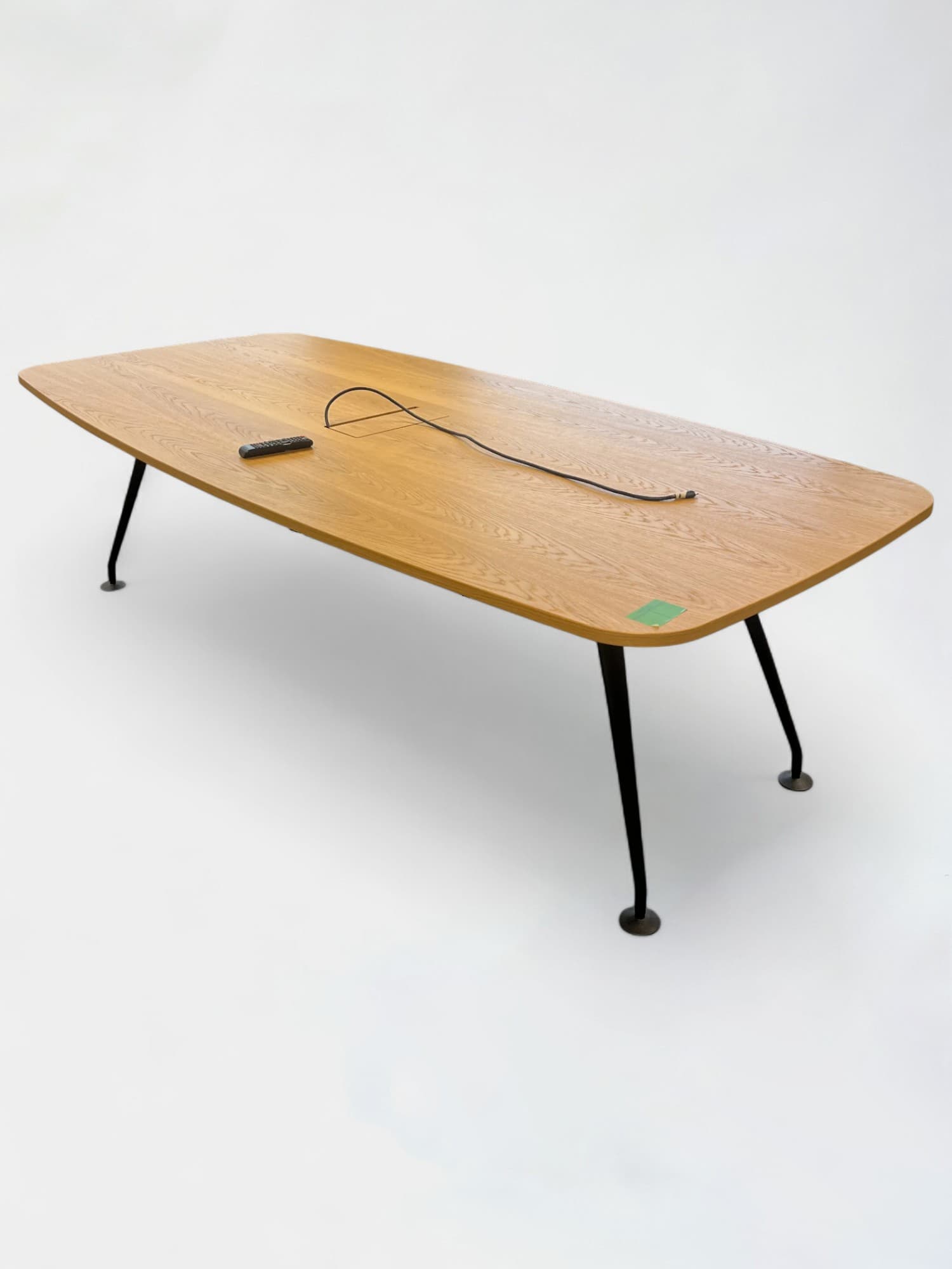 VITRA Wooden meeting table with top access