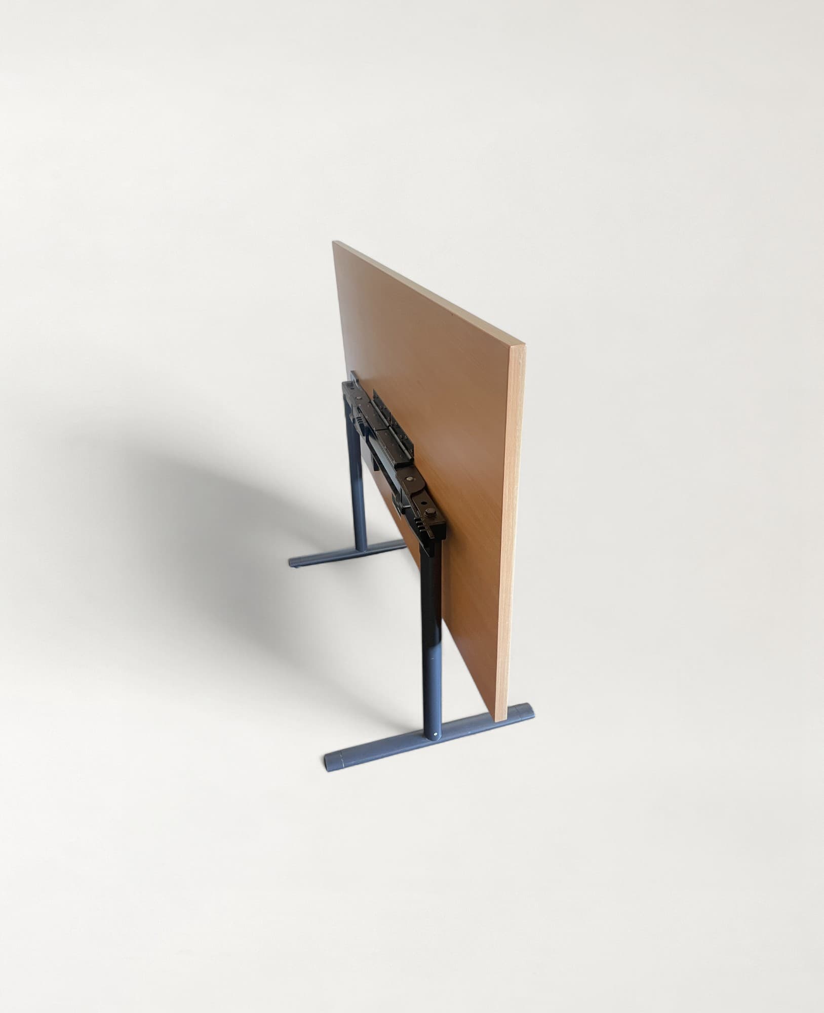 Howe Laminate wooden foldable table 140x70-2